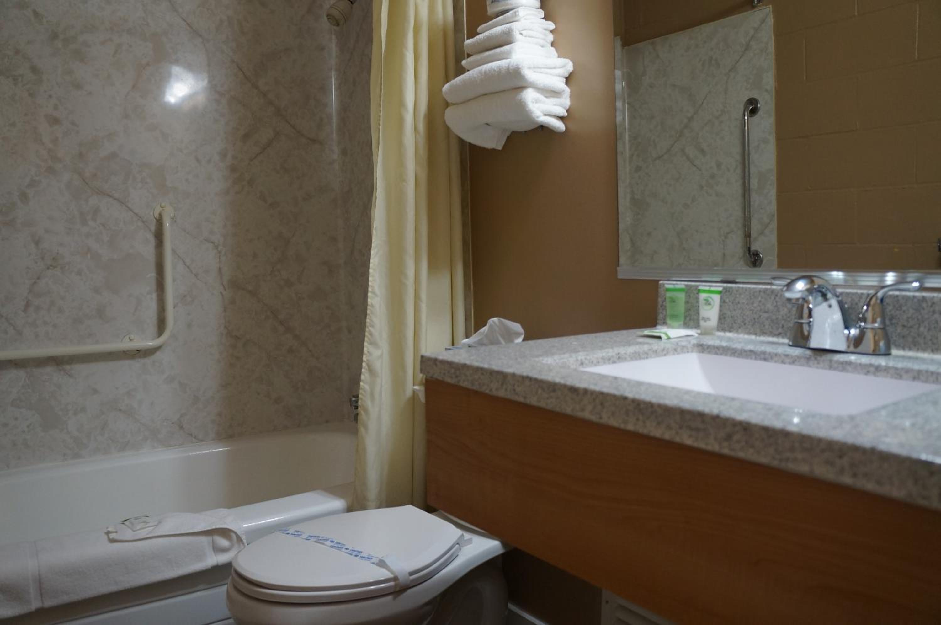 Double Room with Two Double Beds - Photo 7
