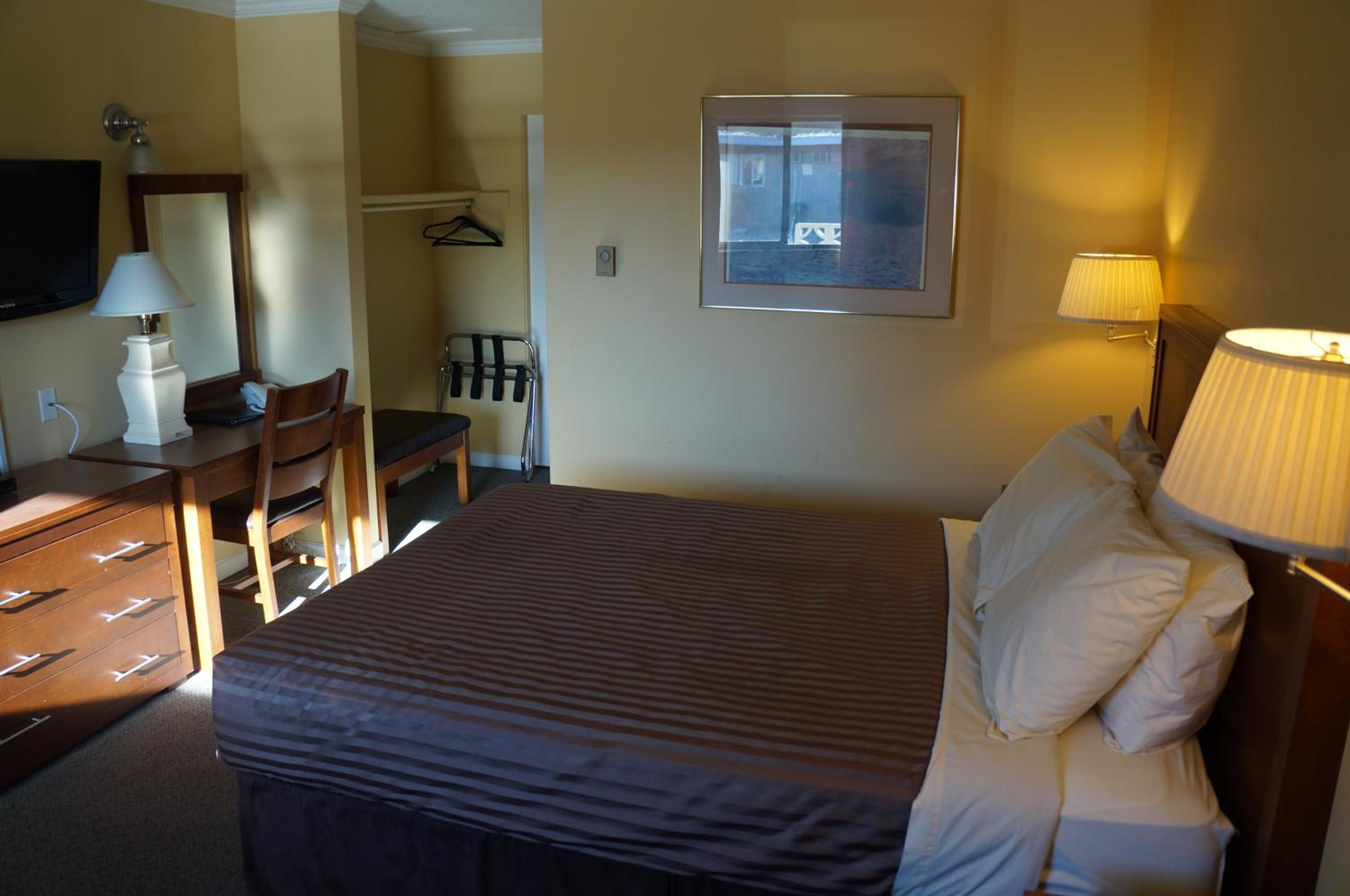 Queen Room - Photo 1