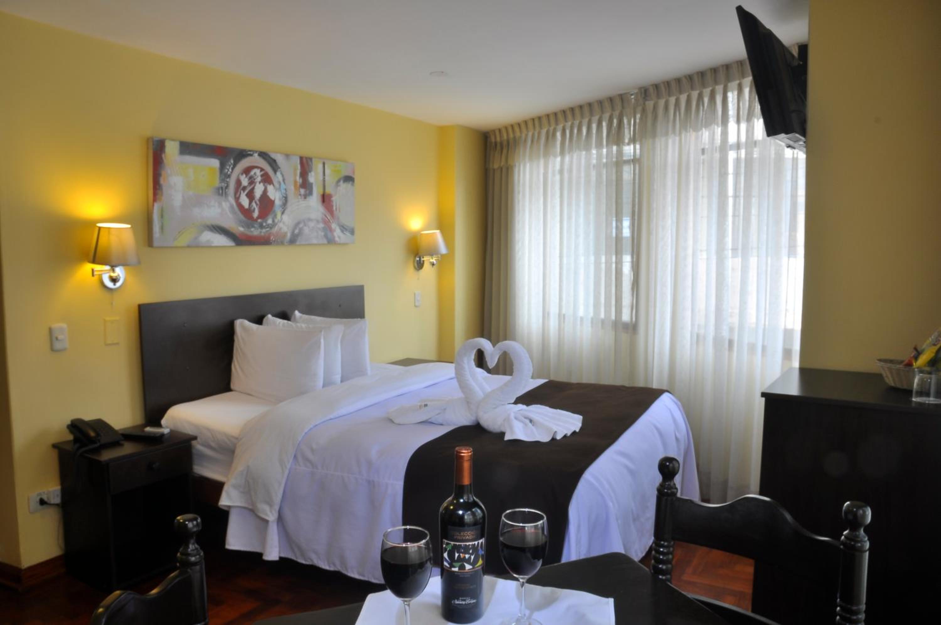 Double Room - Photo 12