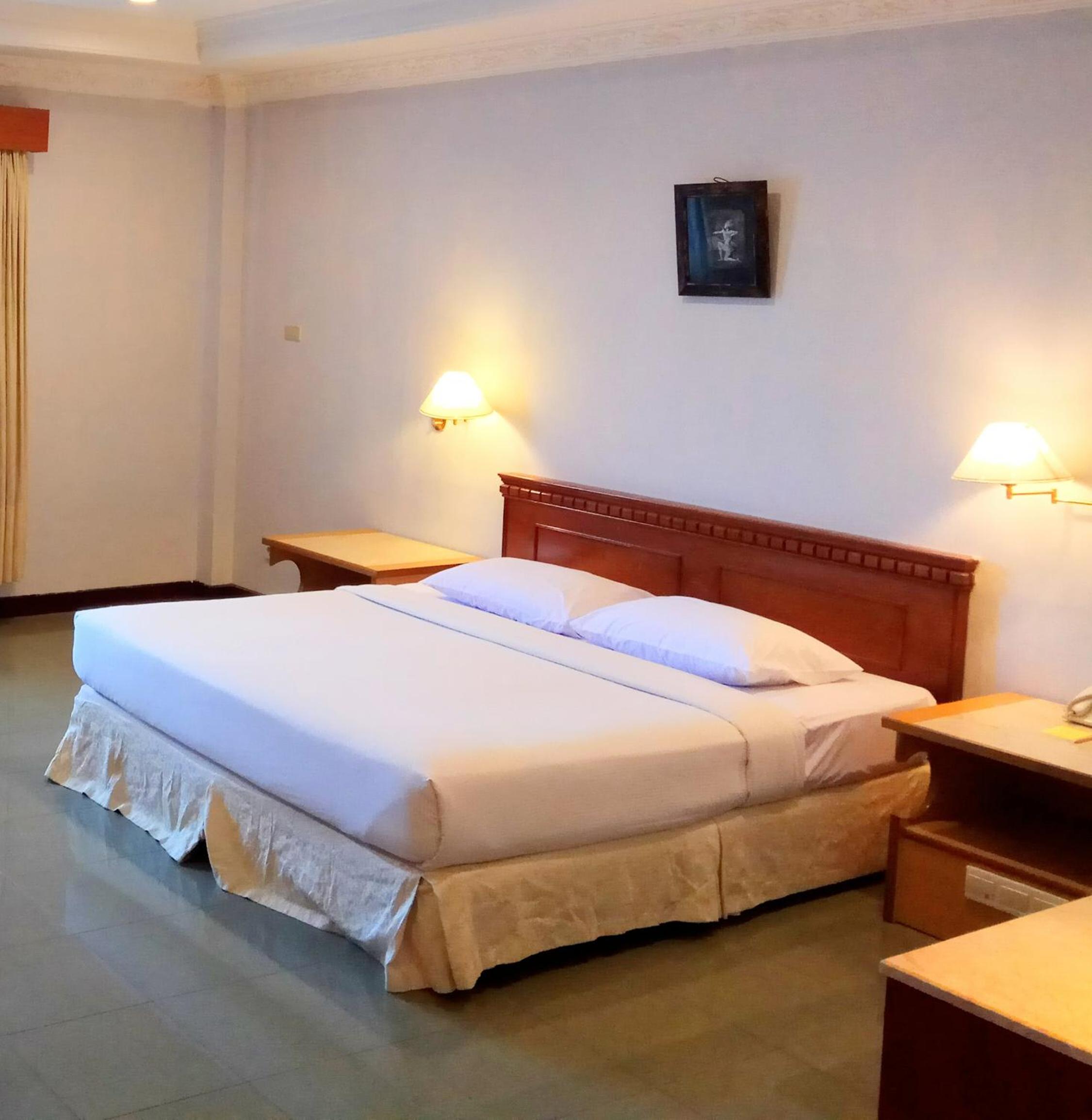 Superior King Room - Photo 3