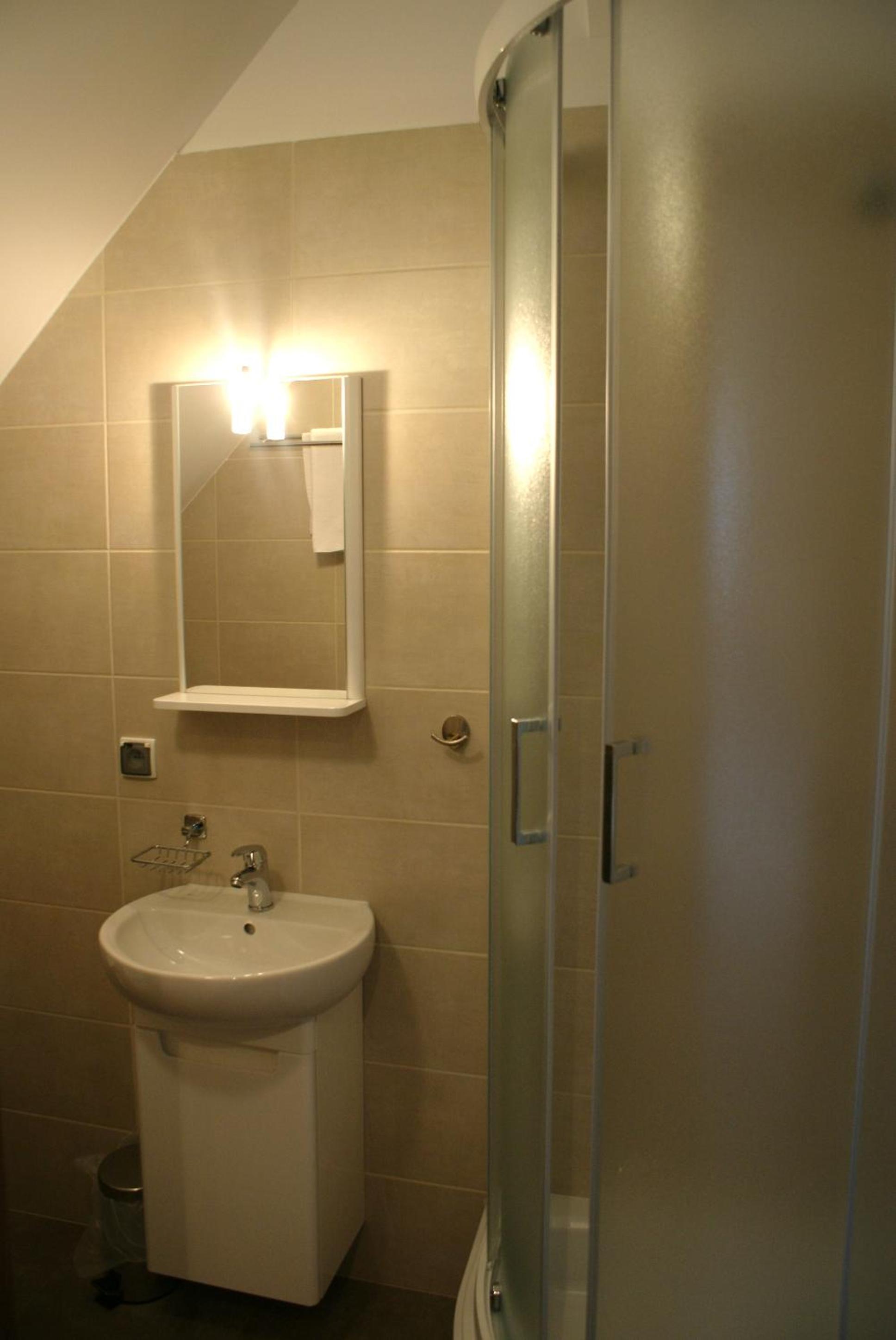 Single Room photo 2
