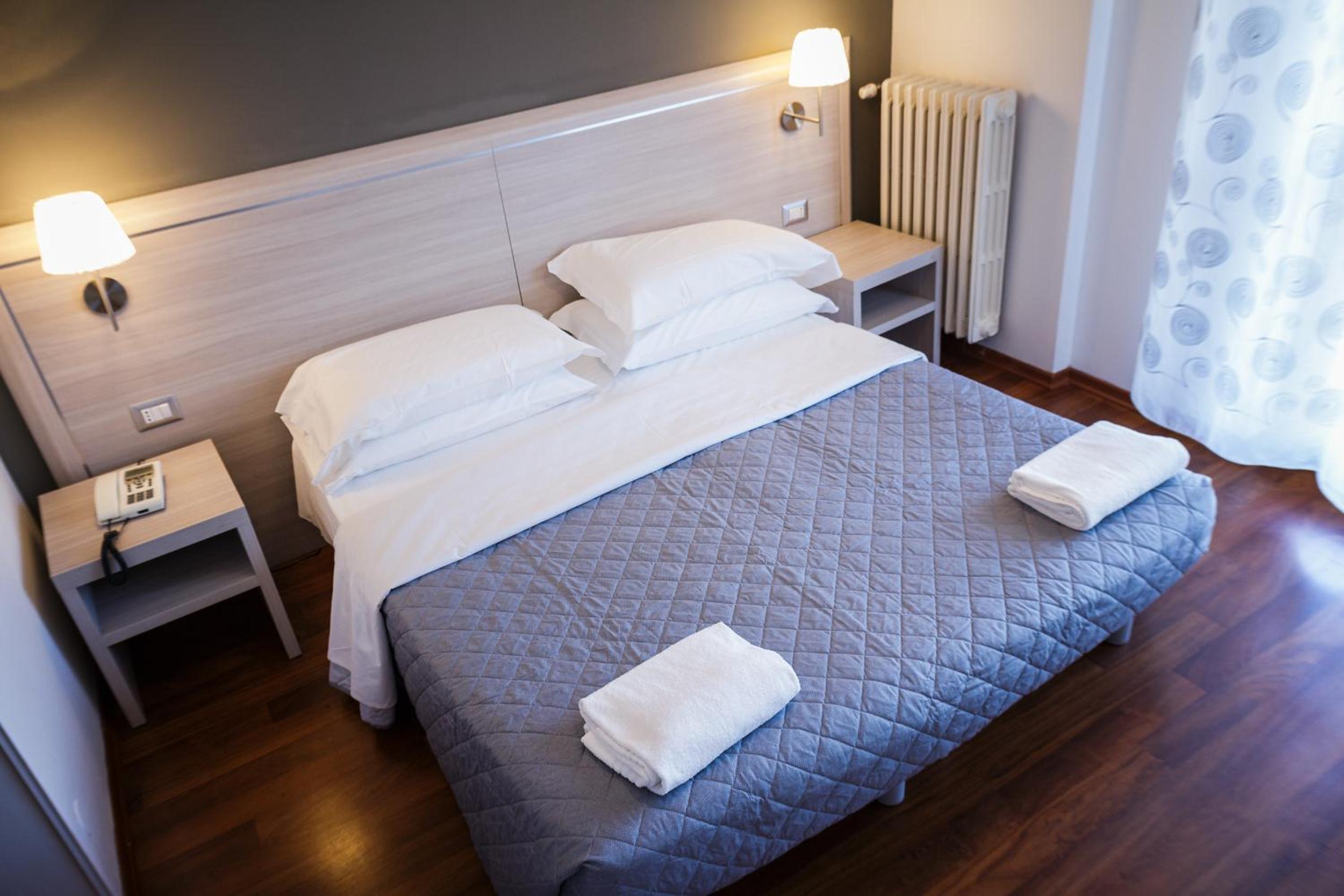 Double or Twin Room photo 3