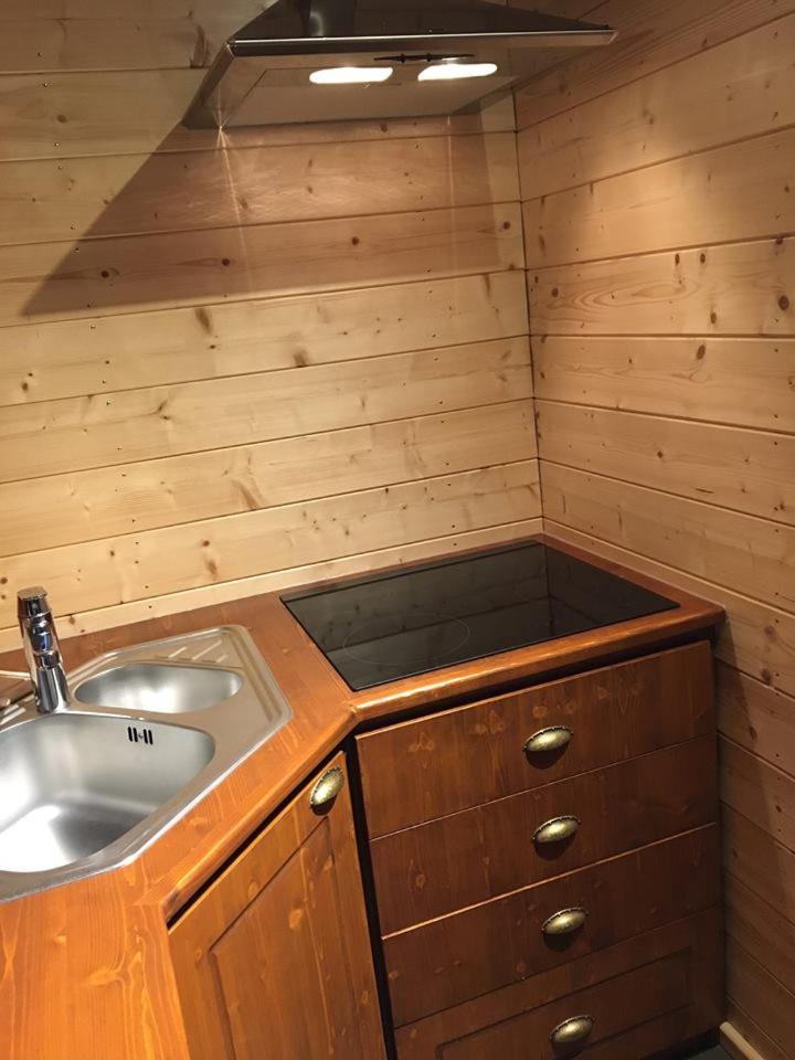 Suite with Hot Tub - Photo 23