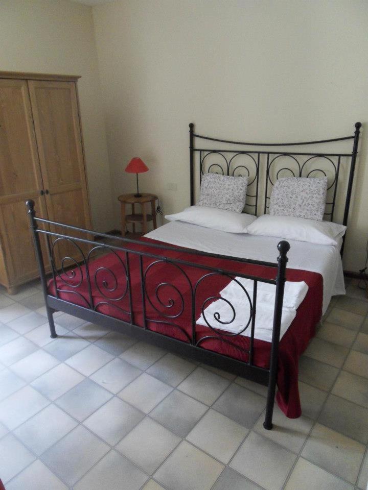 Standard Double Room with Shared Bathroom