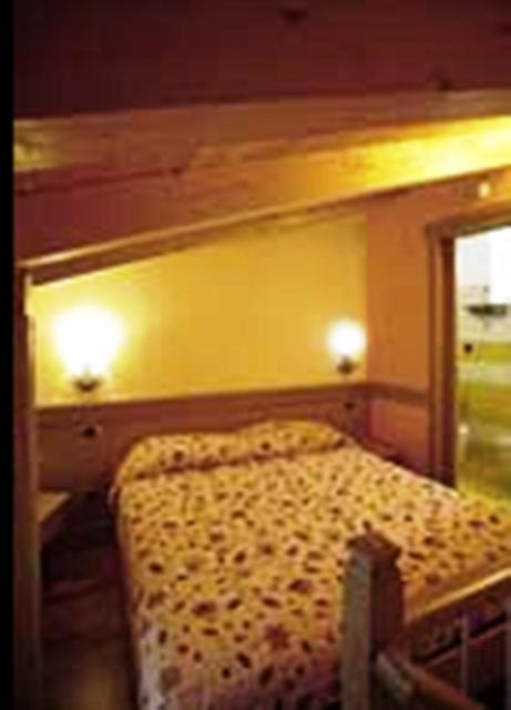 One-Bedroom Apartment (4 Adults) - Photo 4