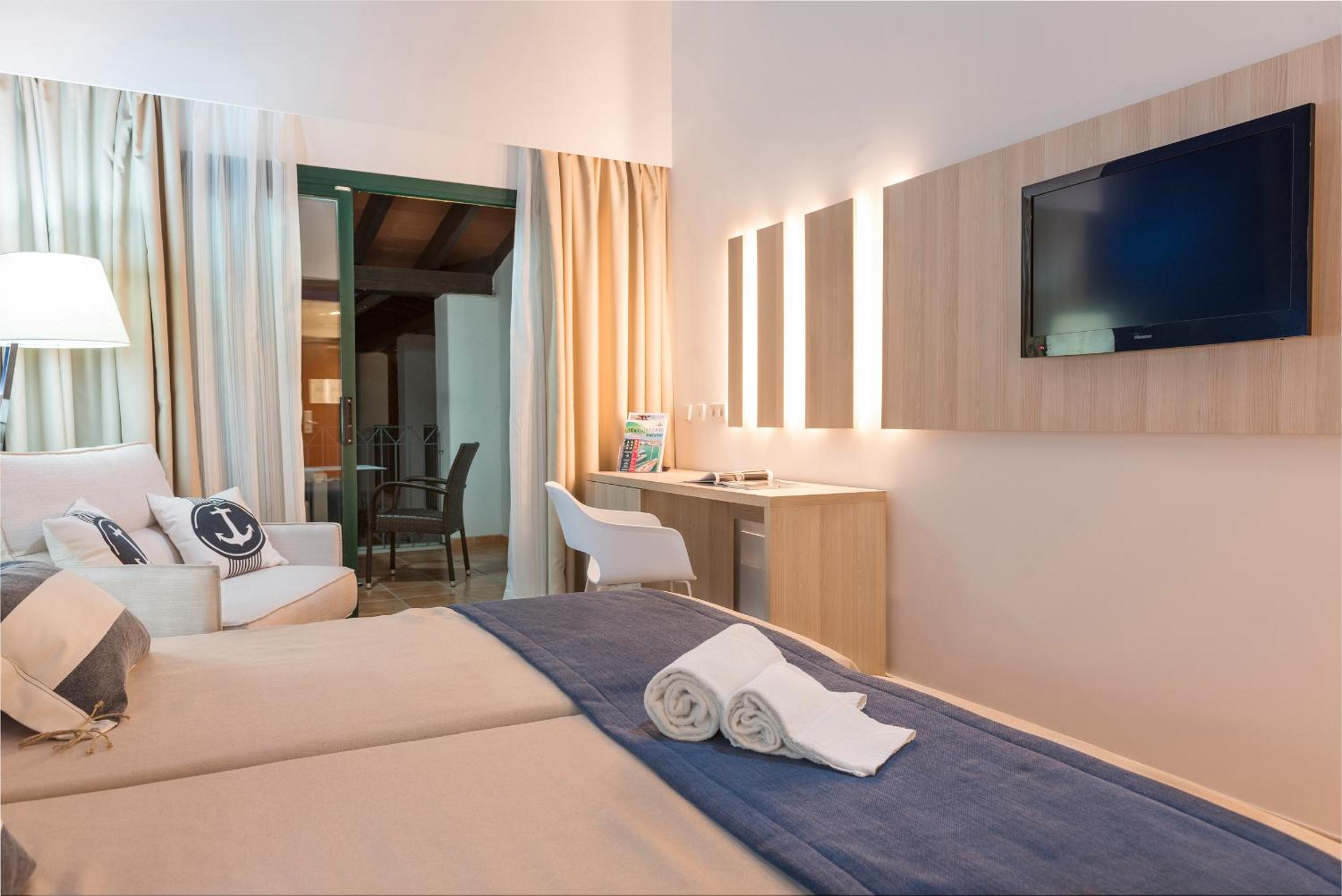 Habitación Doble (3 Adultos)
