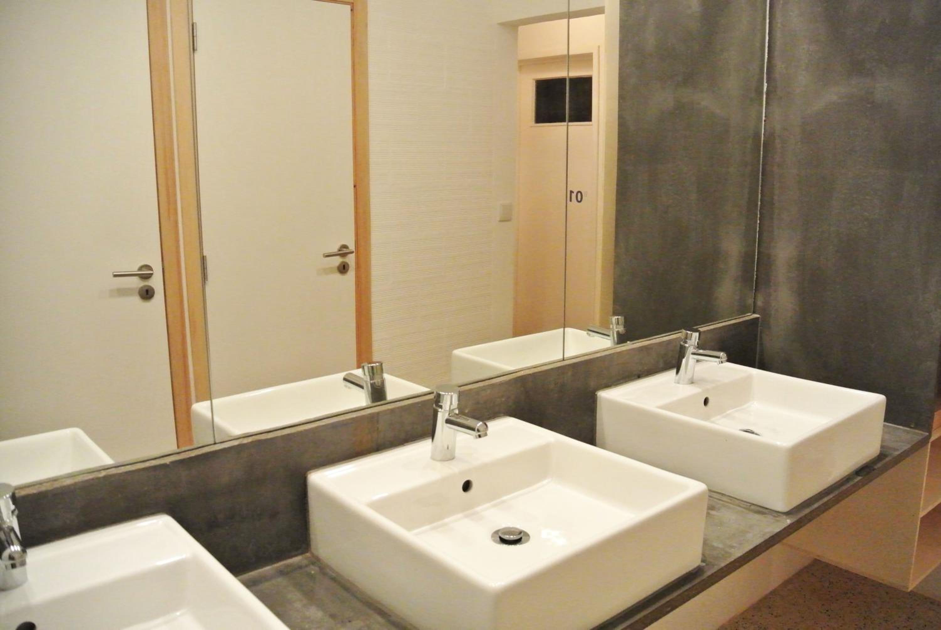 Quadruple Room with Shared Bathroom photo 3