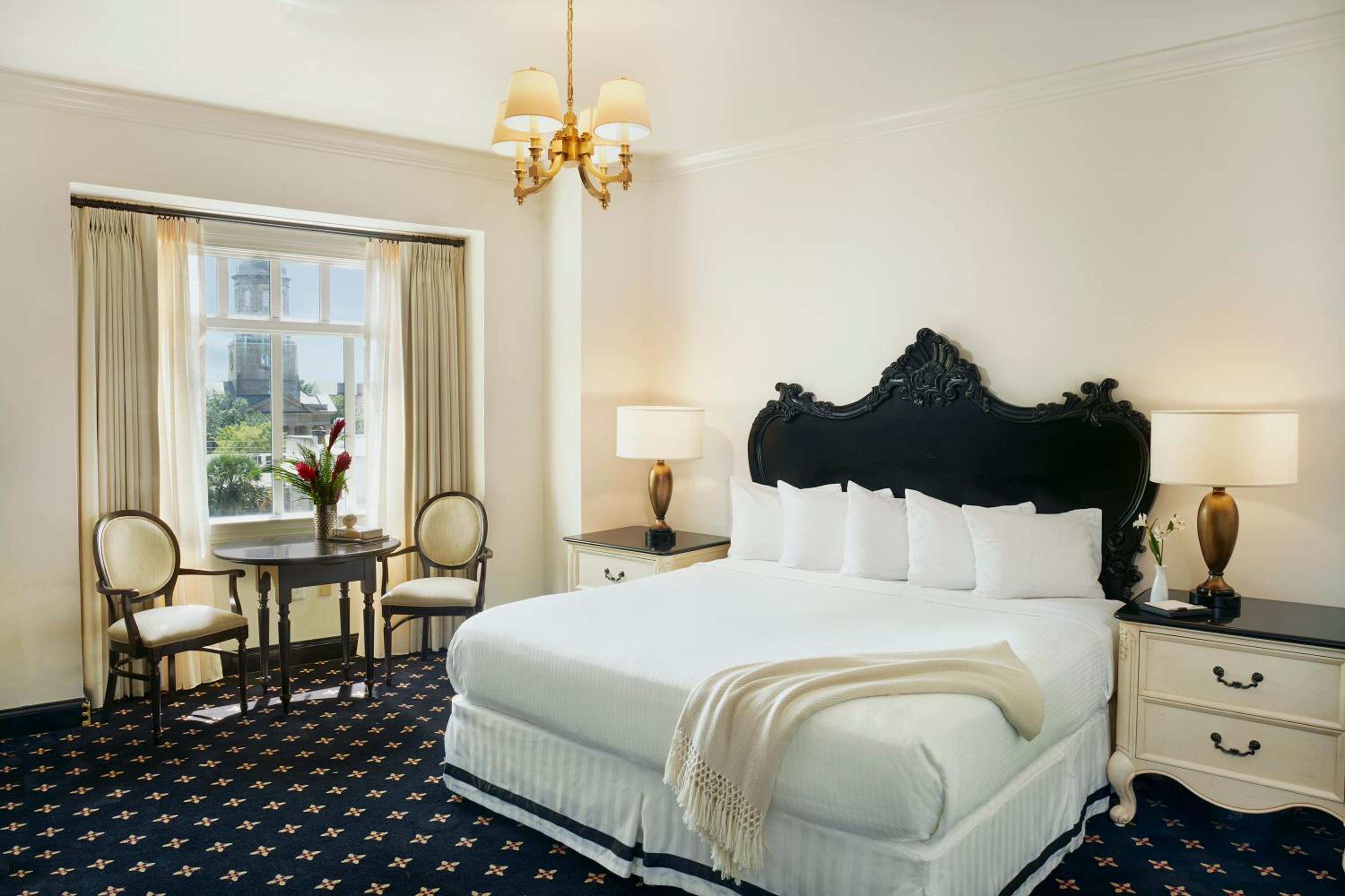 Deluxe King Room at French Quarter Inn in Charleston