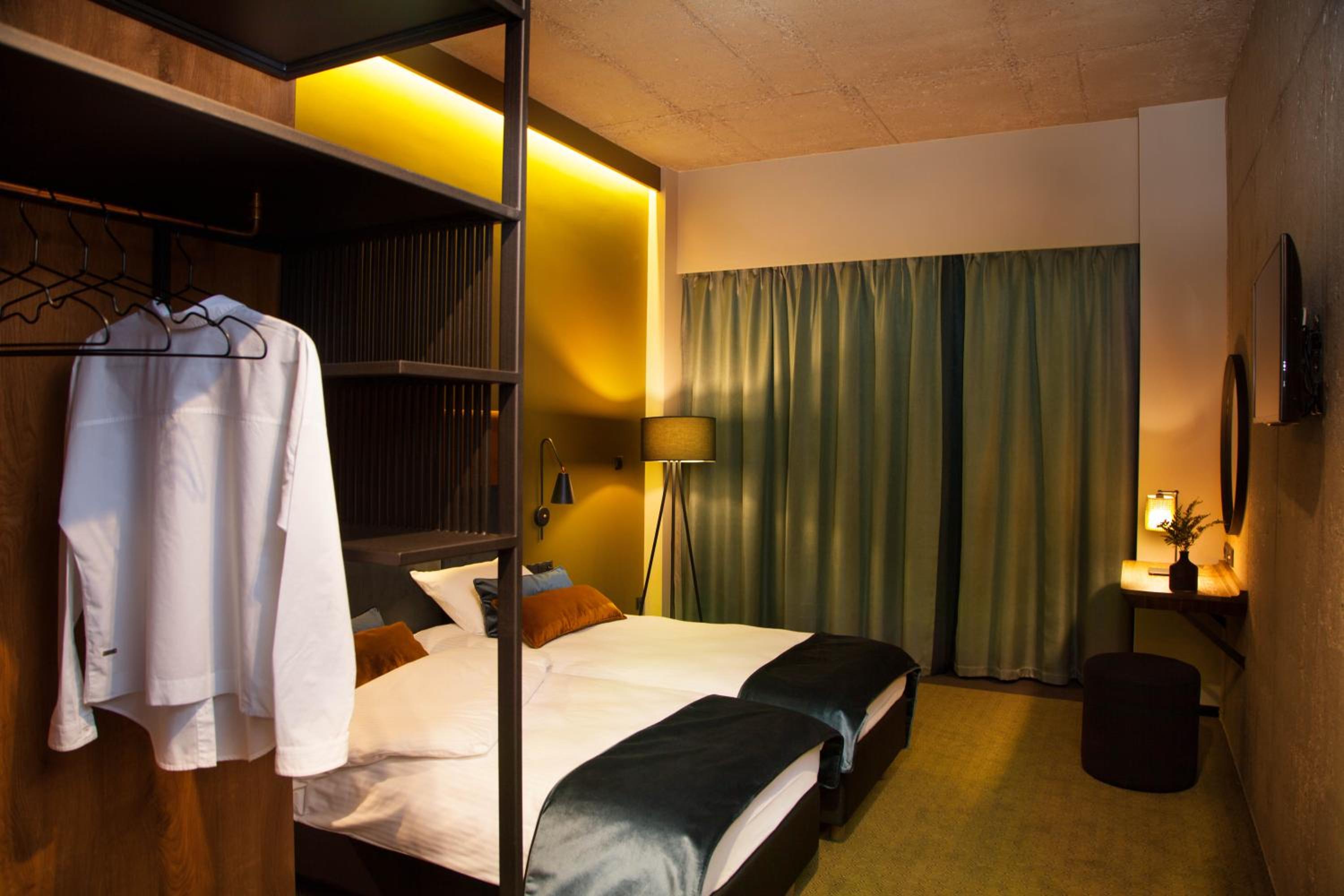 Standard Double/Twin Room - Photo 4