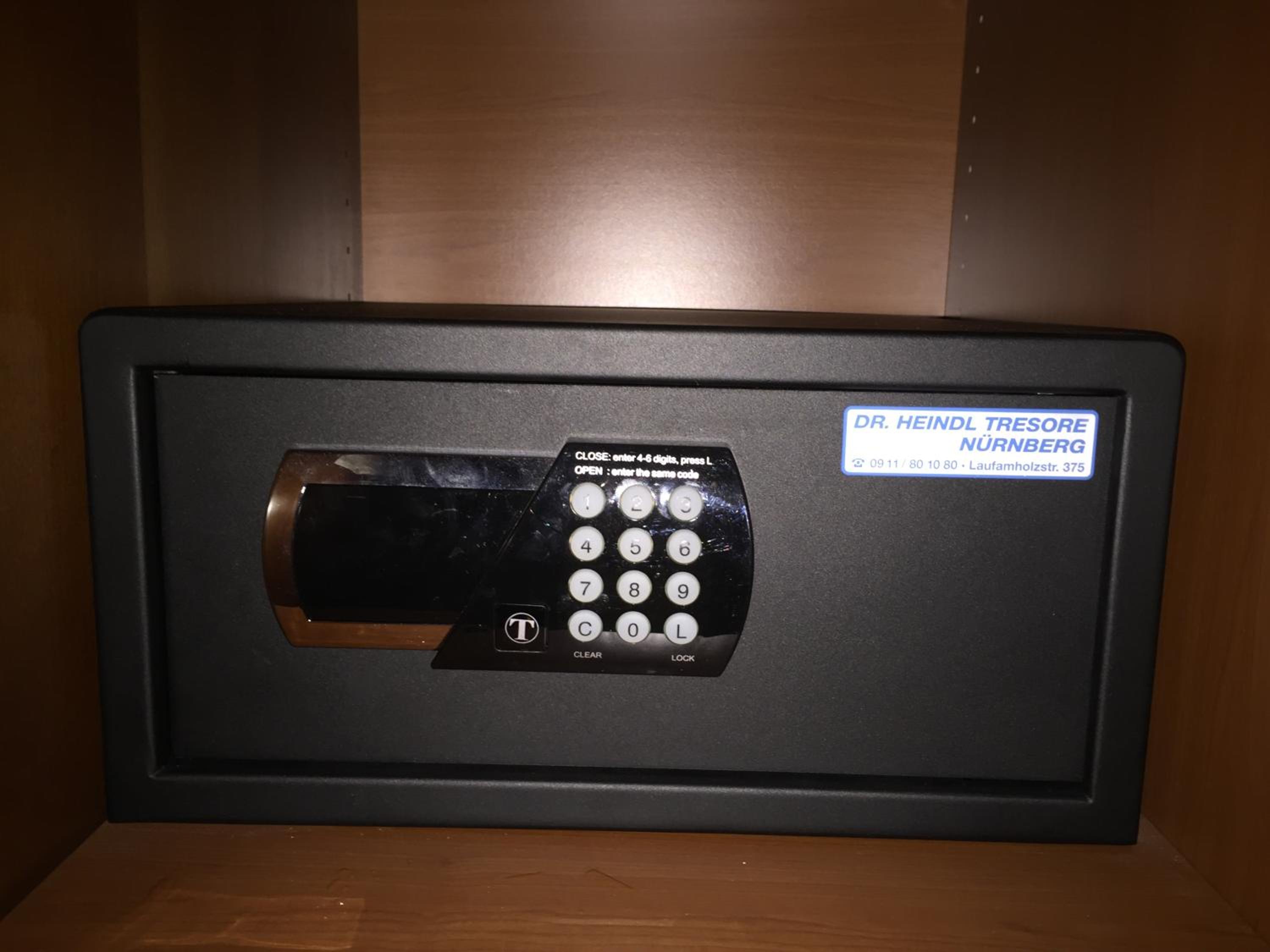Double Room - Photo 18