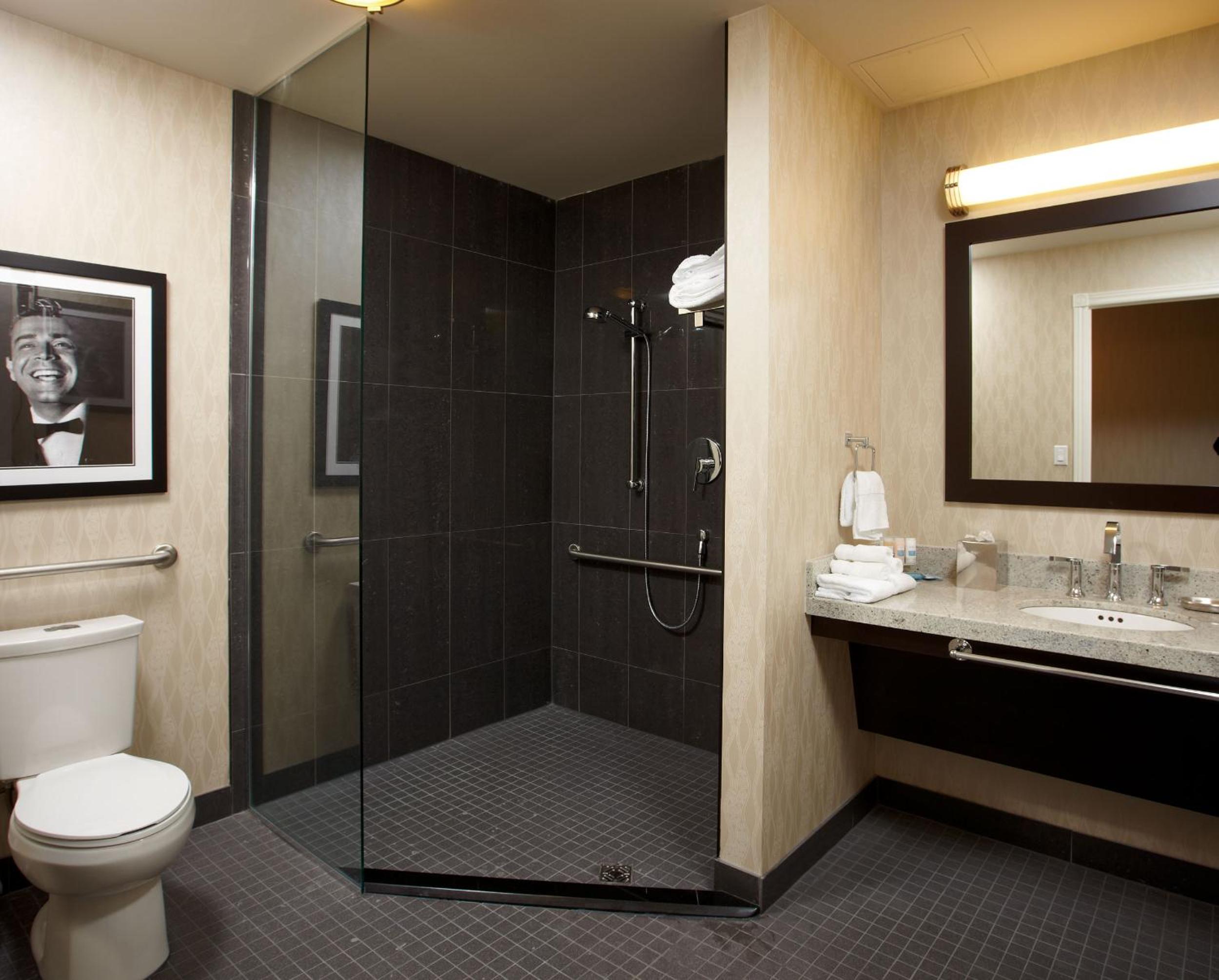 King Suite with Whirlpool - Non-smoking