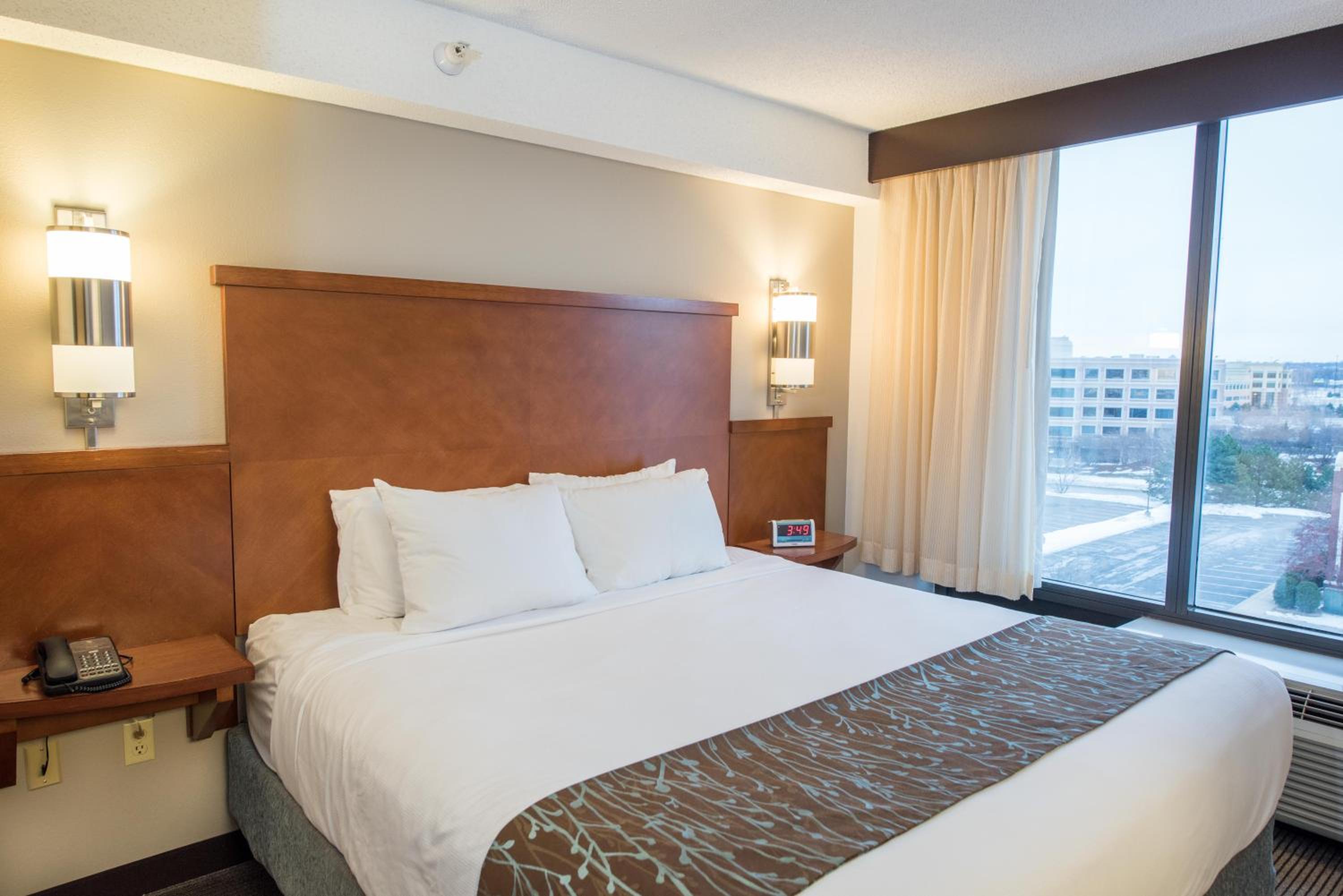 King Room with Sofa Bed - High Floor - Photo 2