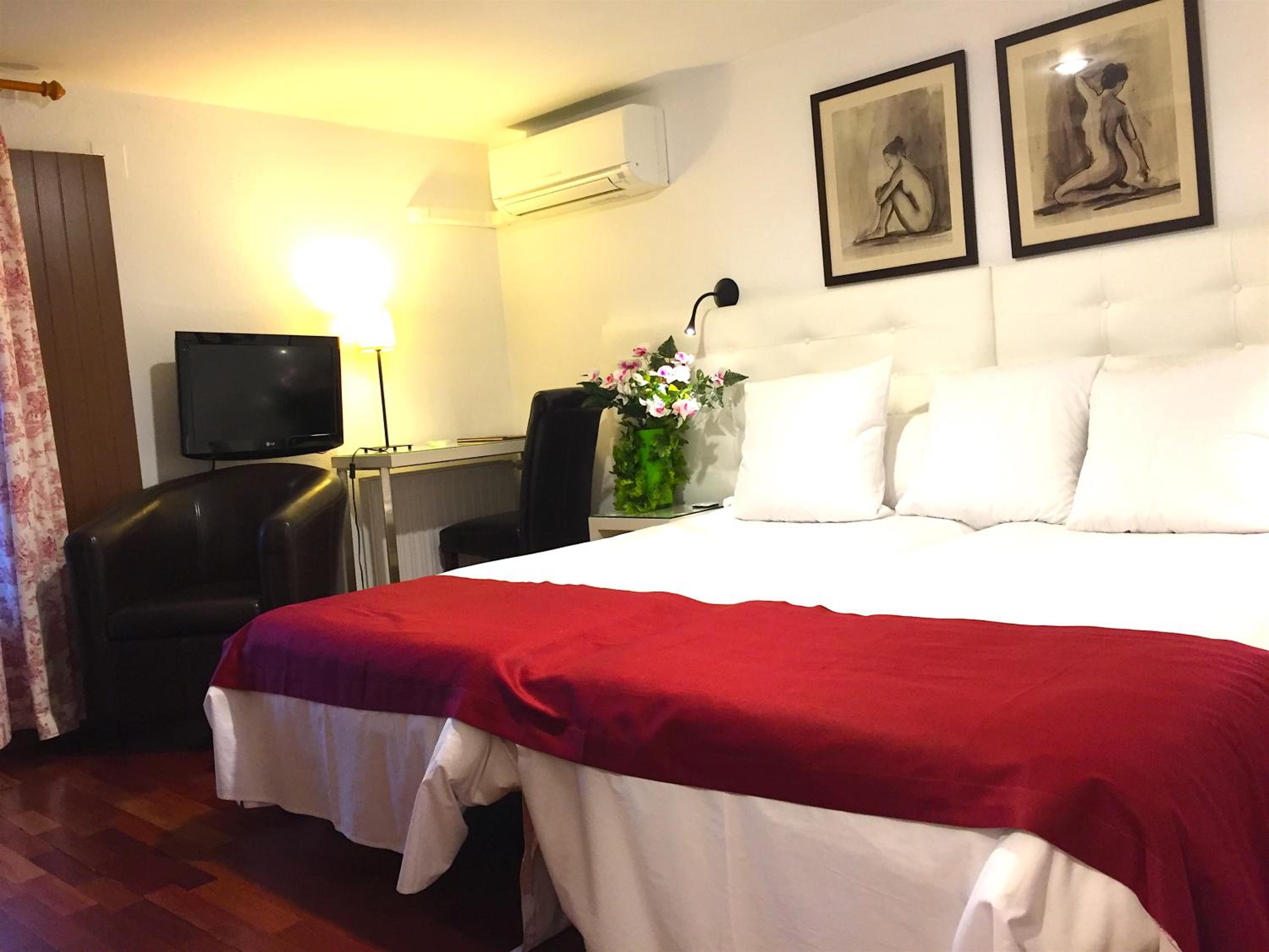Oferta Especial: Habitación Doble con 2 pases de esquí y acceso al spa Oferta Especial: Habitación Doble con 2 pases de esquí y acceso al spa