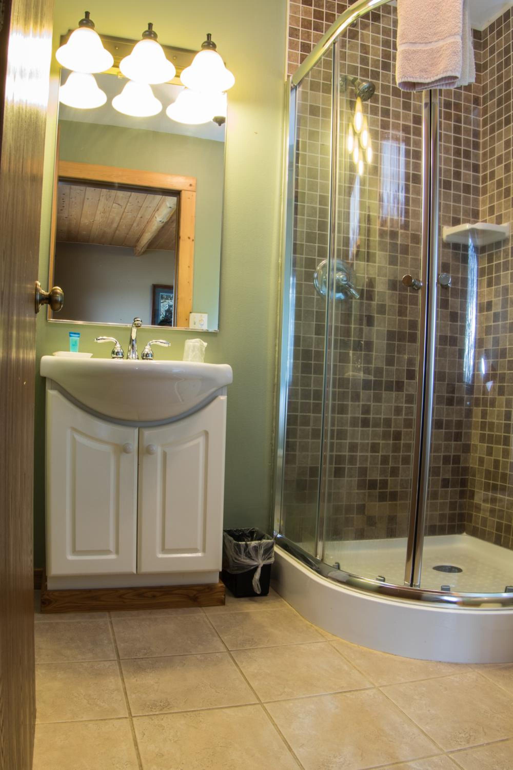 Classic Room (No Pets) photo 3