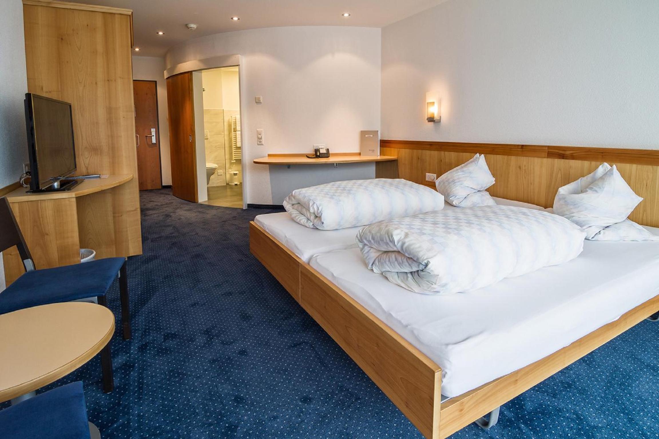 Twin Room - Photo 5