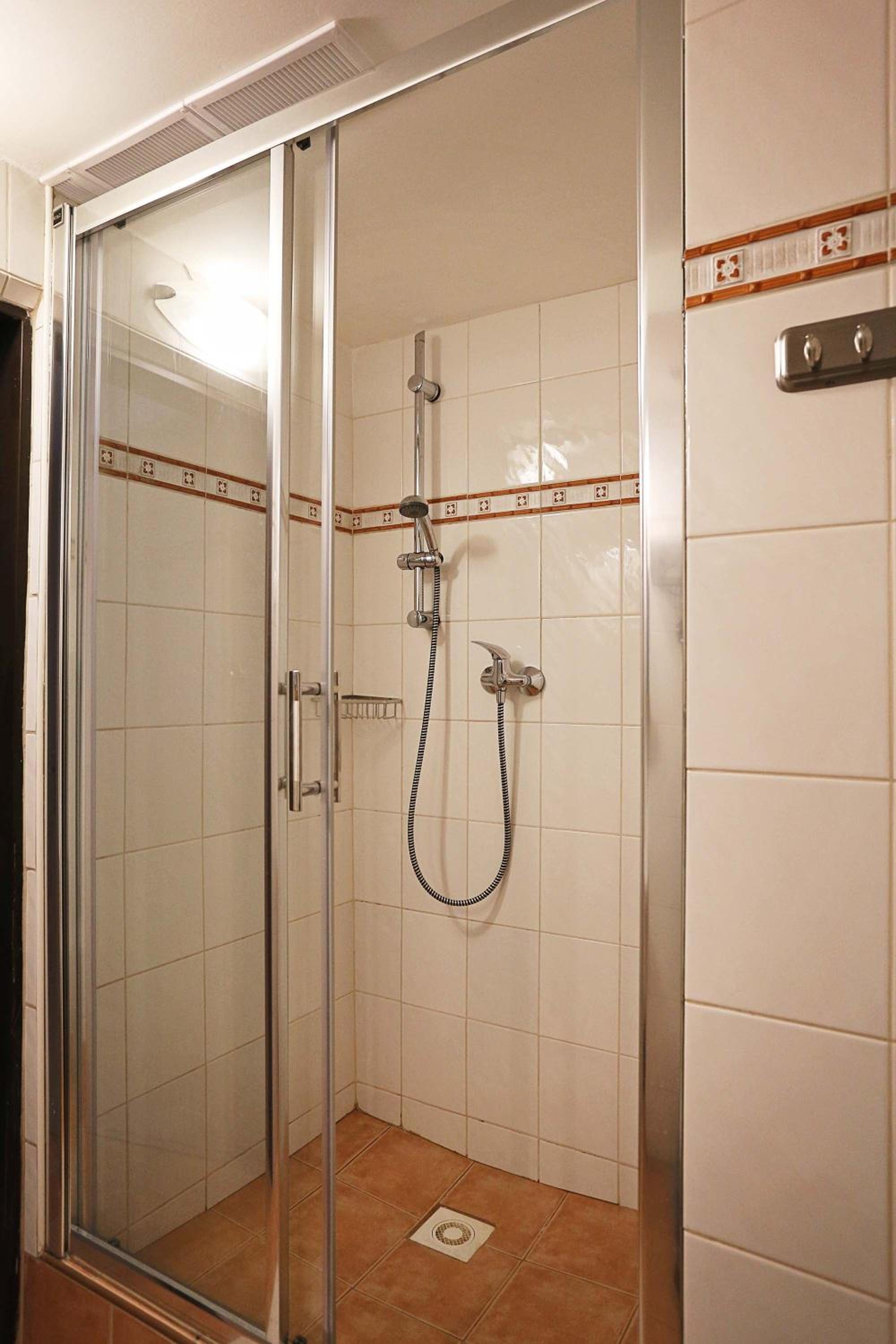 Standard Double Room - Photo 2