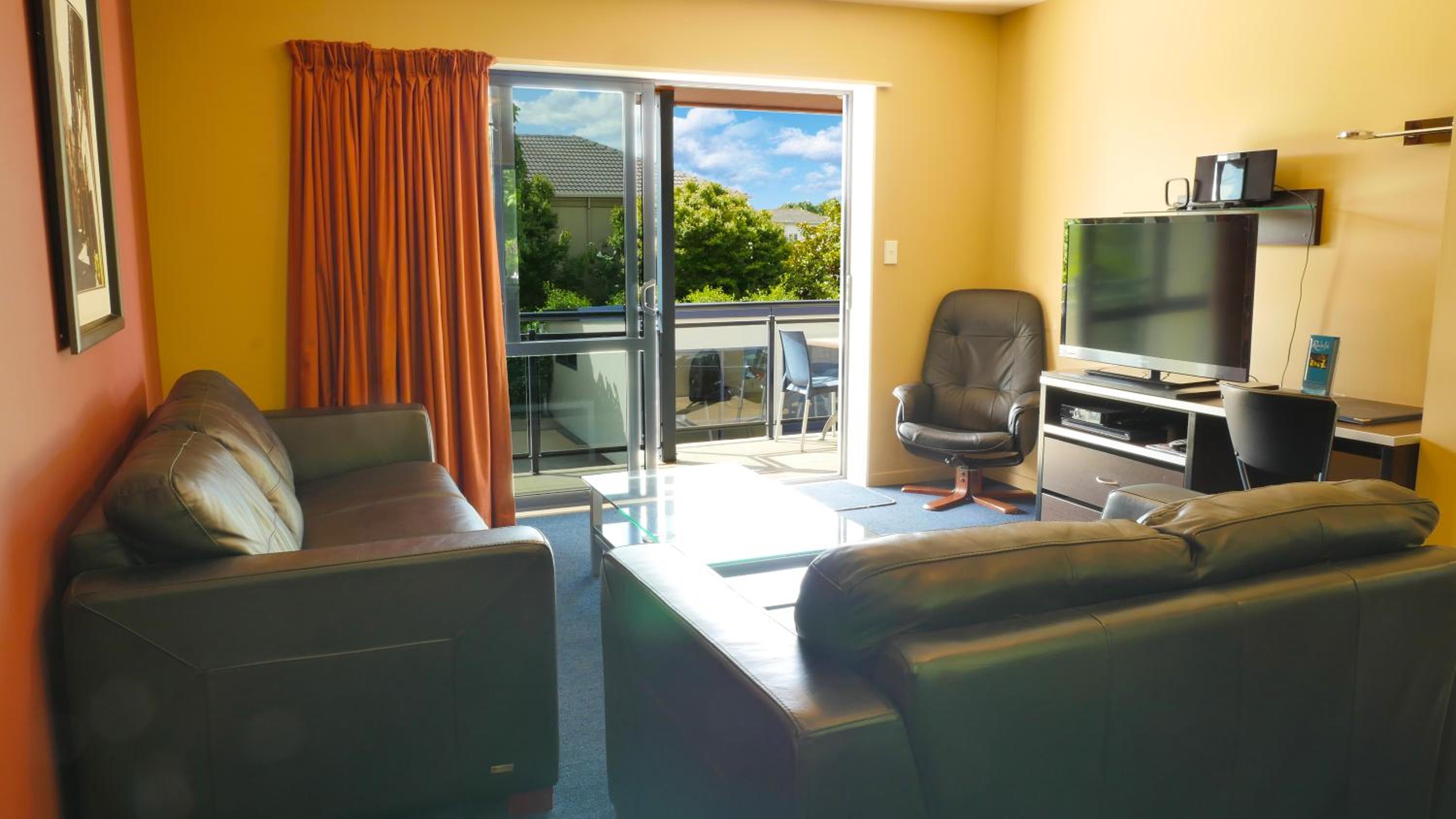 Two-Bedroom Apartment - Photo 3