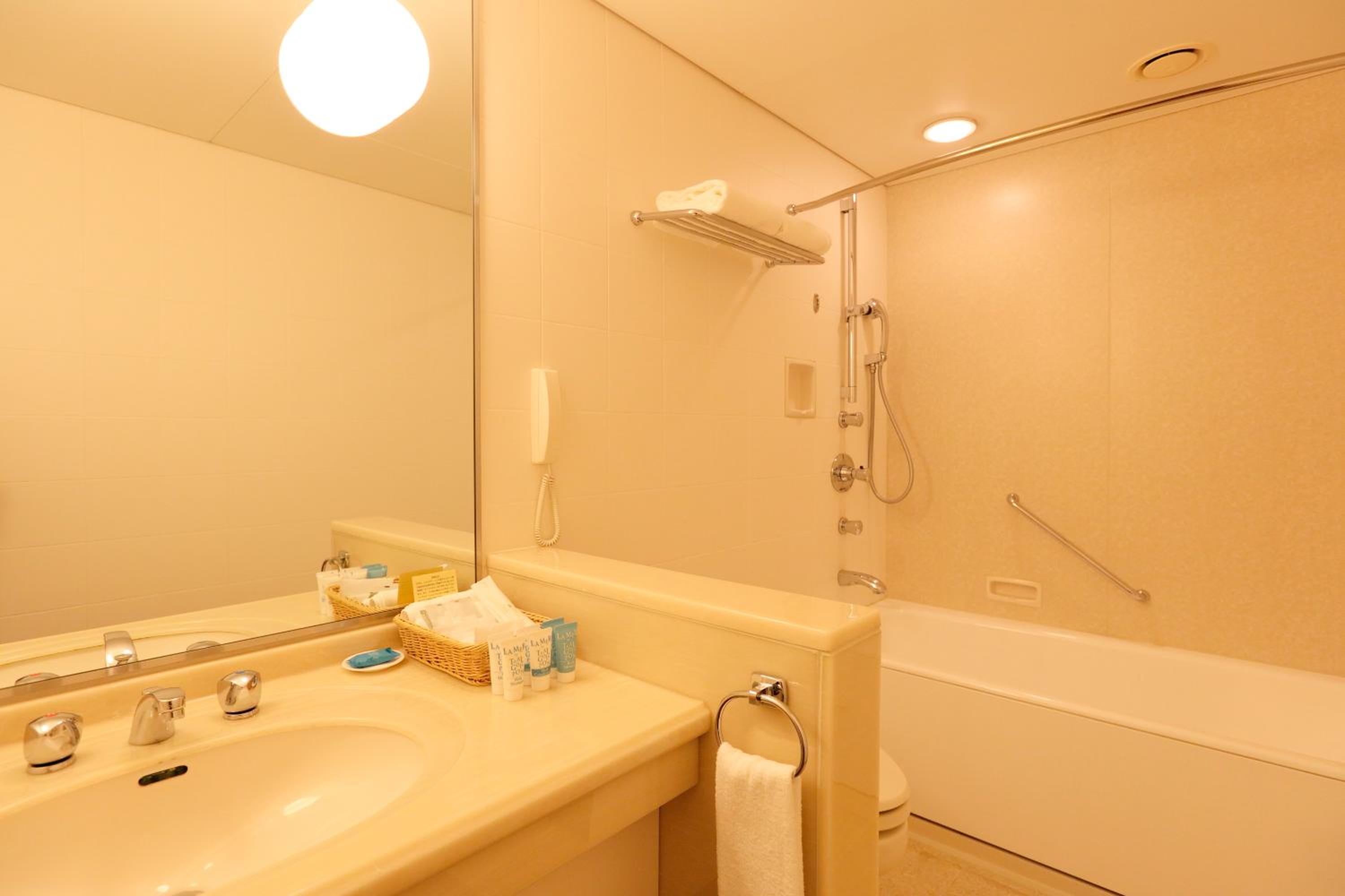 Comfort Queen Room - Non-Smoking  - Photo 8