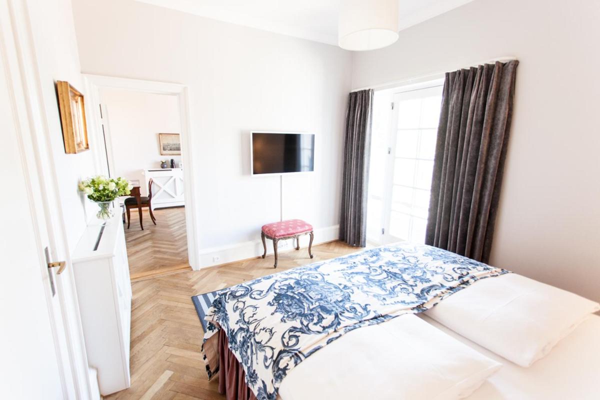 Suite Main photo 1