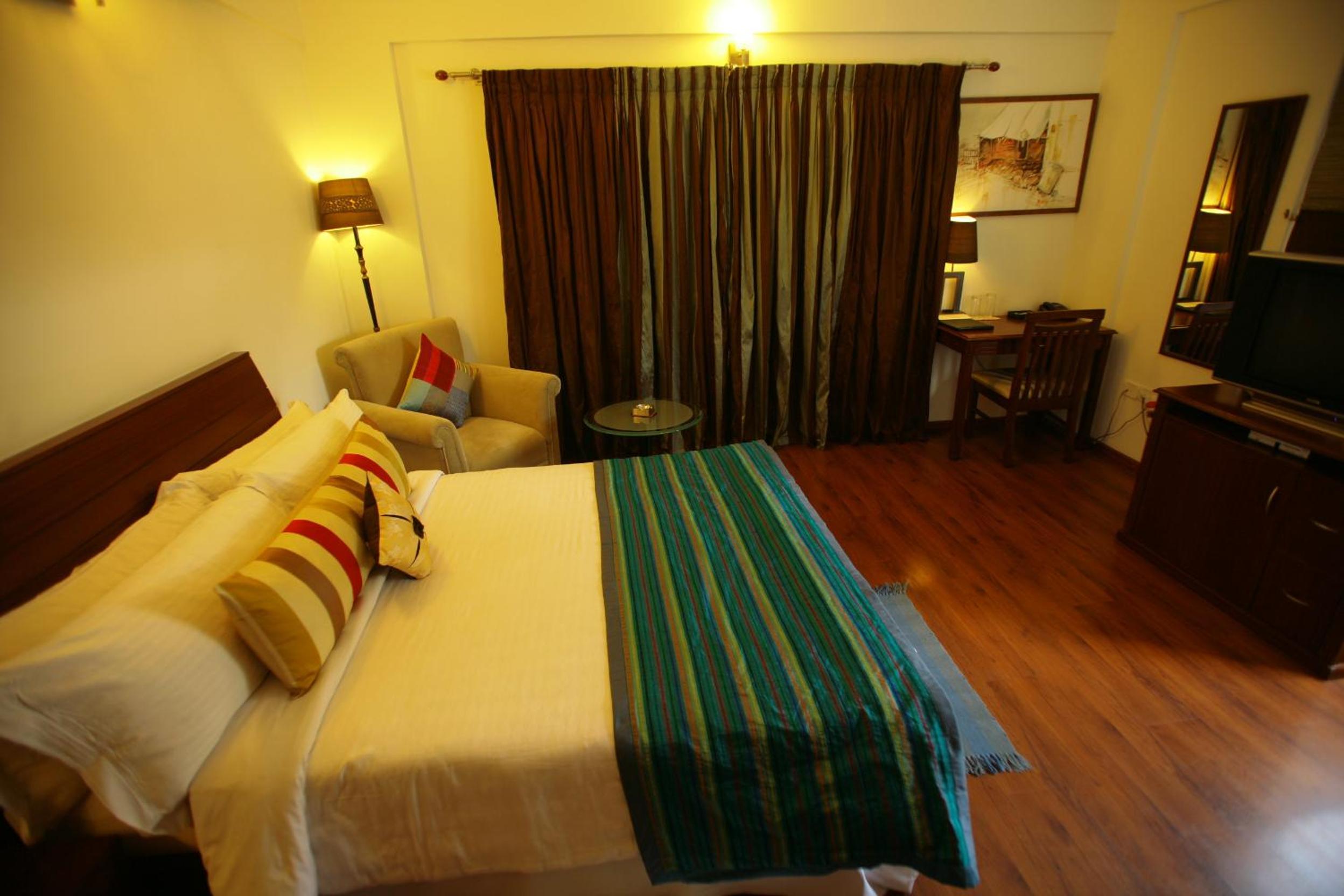 Deluxe Room - Photo 5