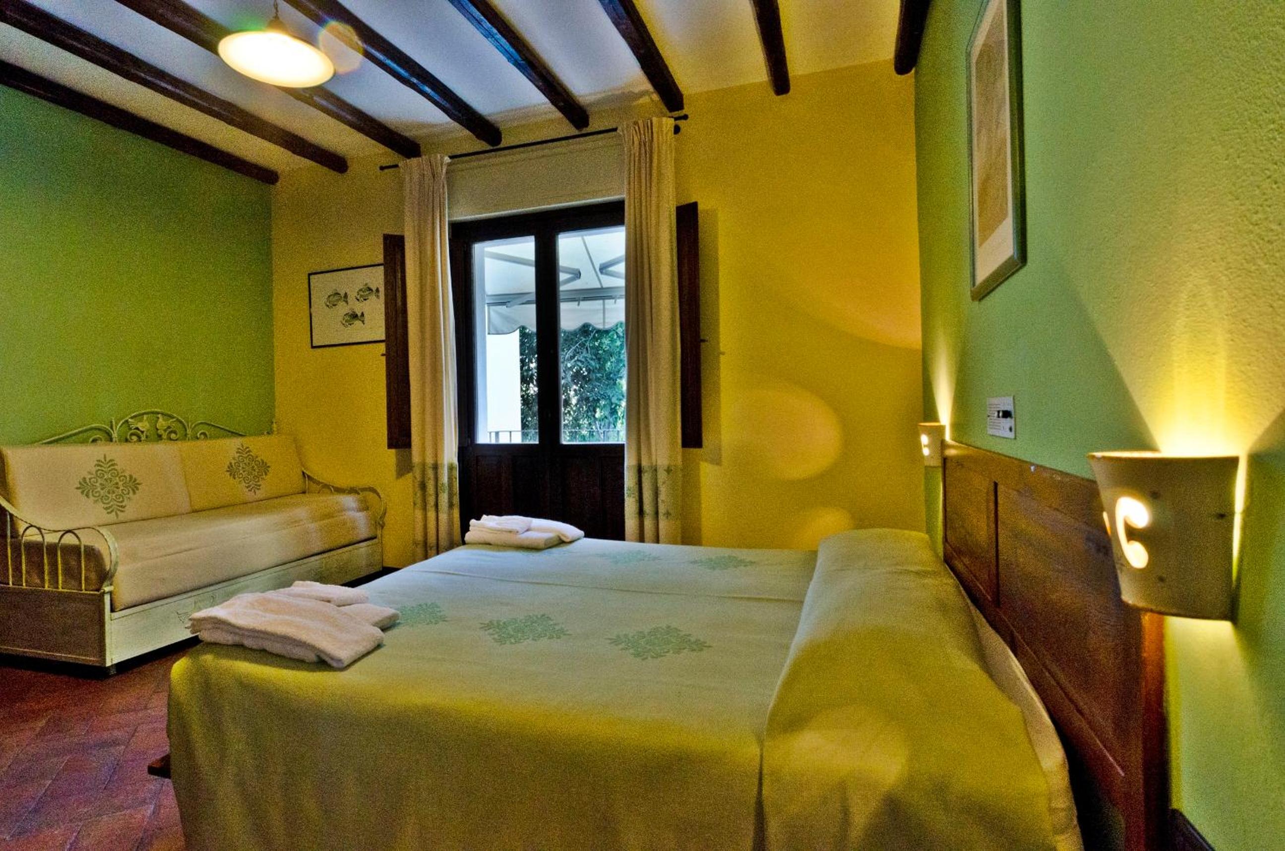 Double or Twin Room - Photo 21
