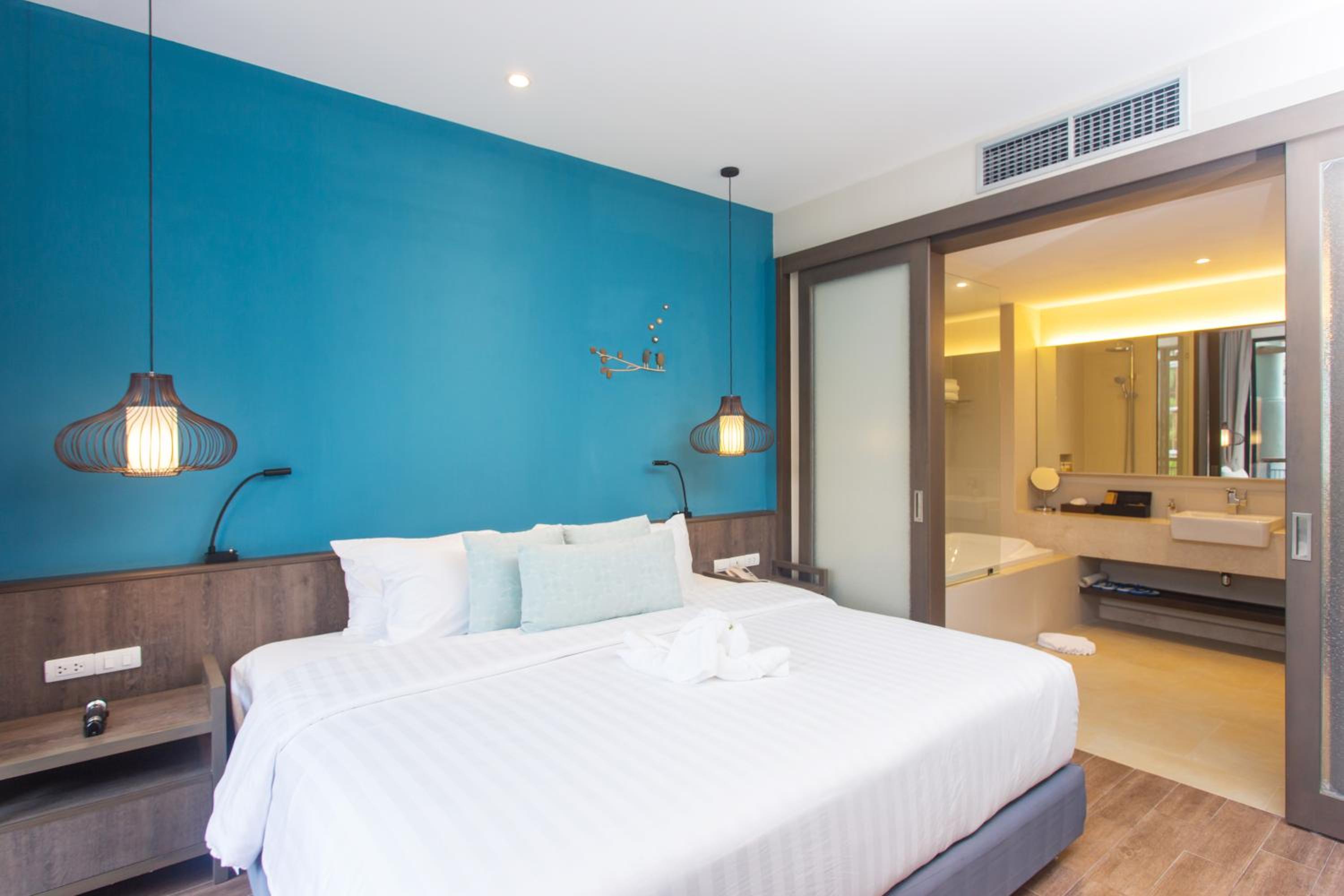 Deluxe Suite - Photo 1
