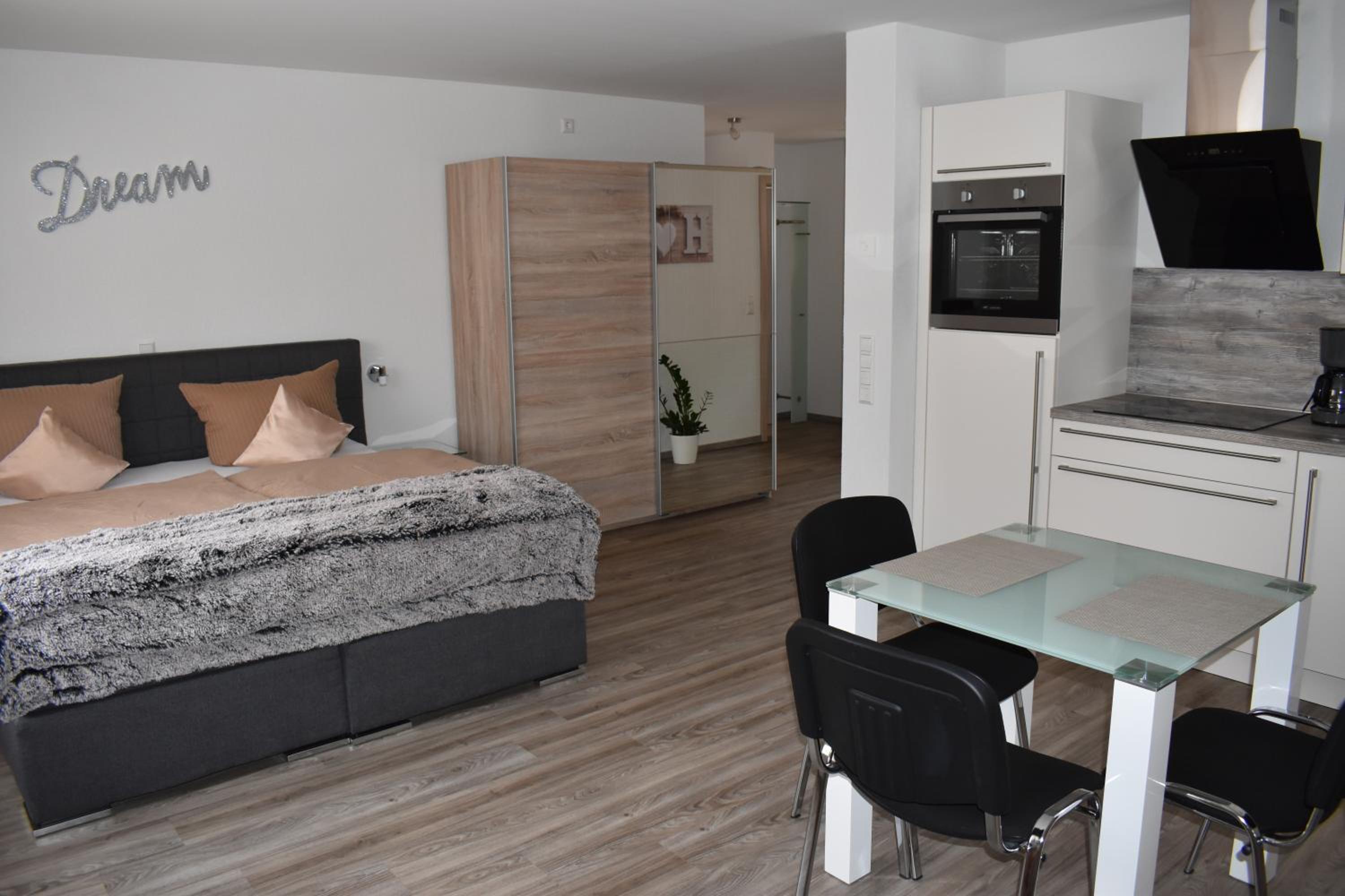 Apartment with Terrace photo 3