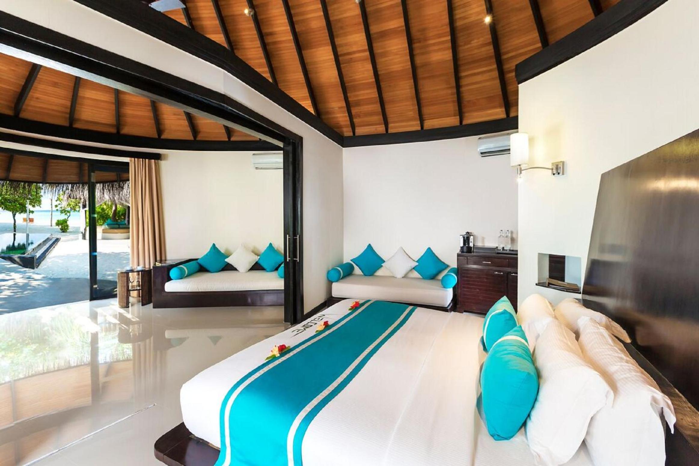 Family Deluxe Villa Pool - Free Transfer, 2 pax, 7 nights minimum.