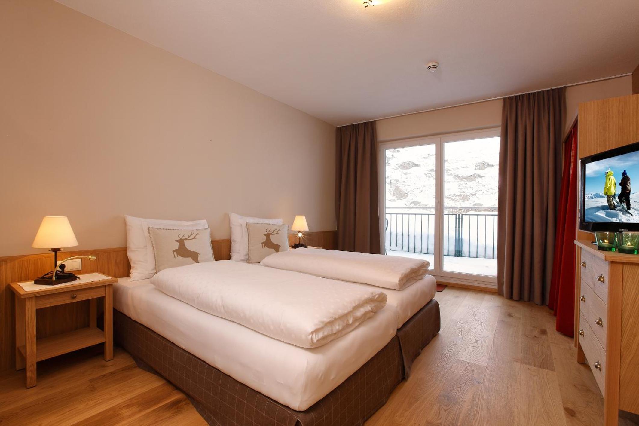 One-Bedroom Apartment - Photo 4