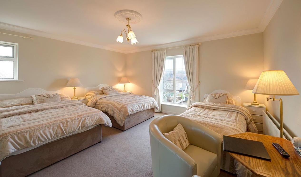 Deluxe Triple Room with Sea View - Photo 1