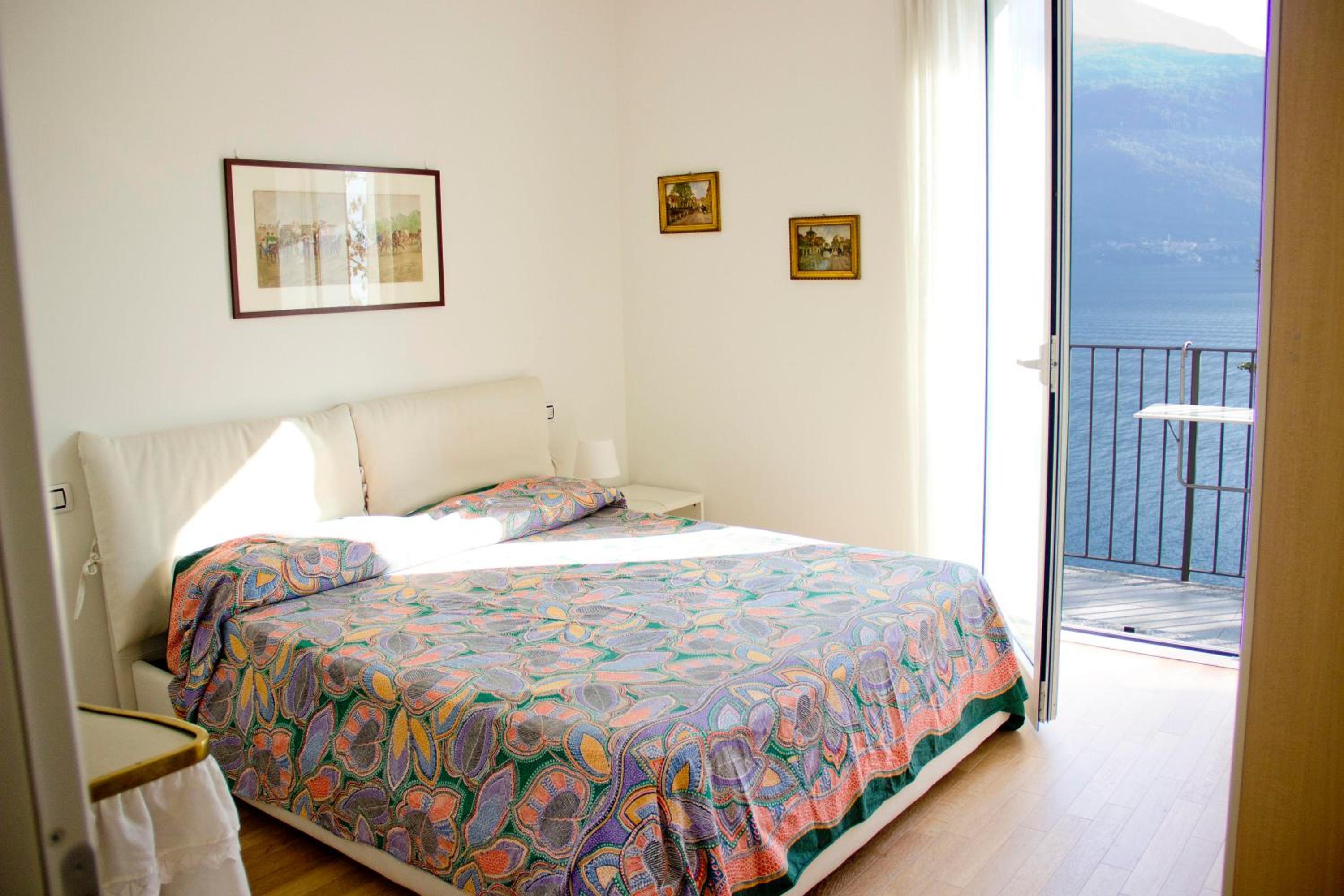 Apartment with Lake View photo 1