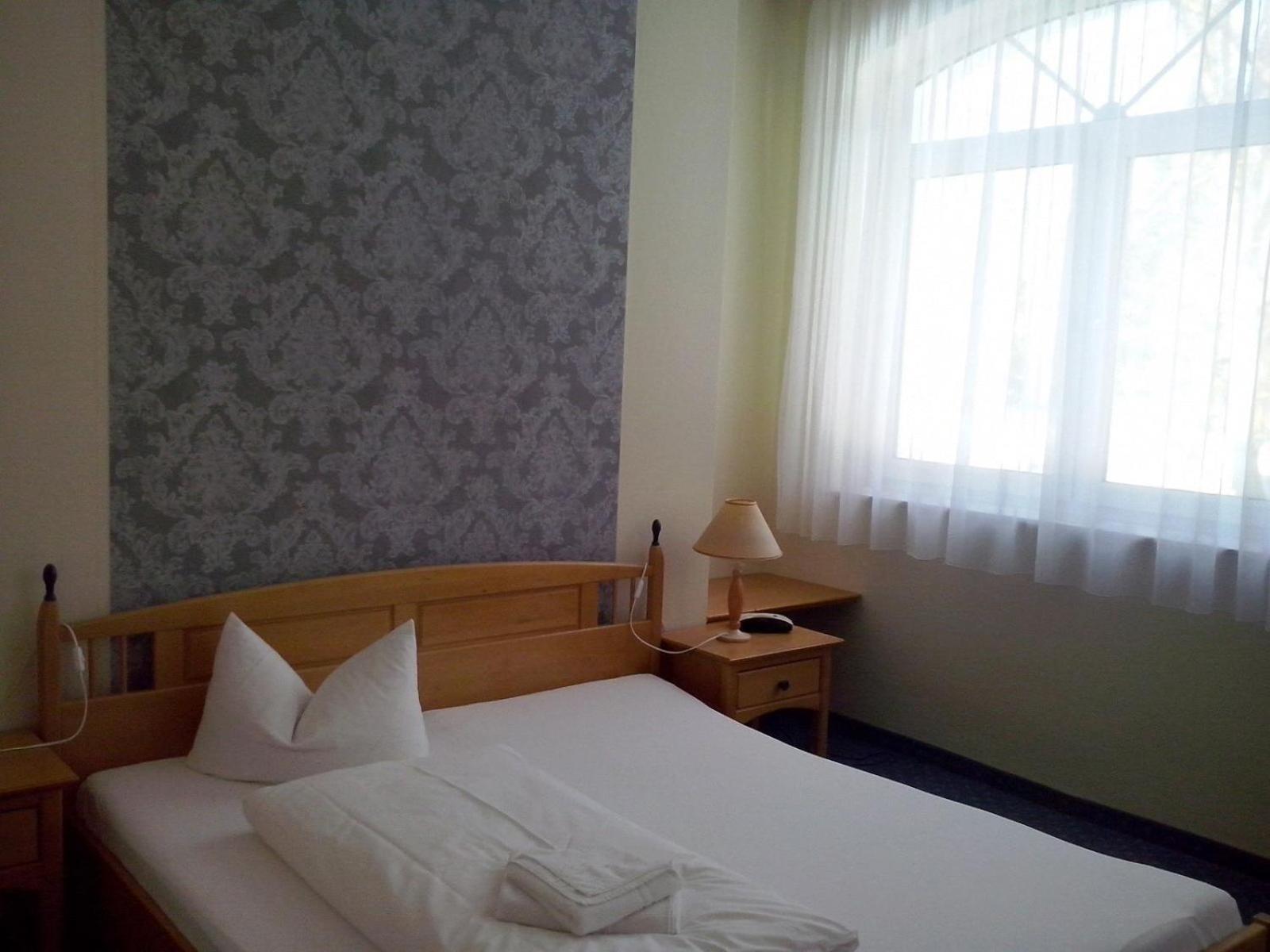 Double Room with Private Bathroom - Photo 5
