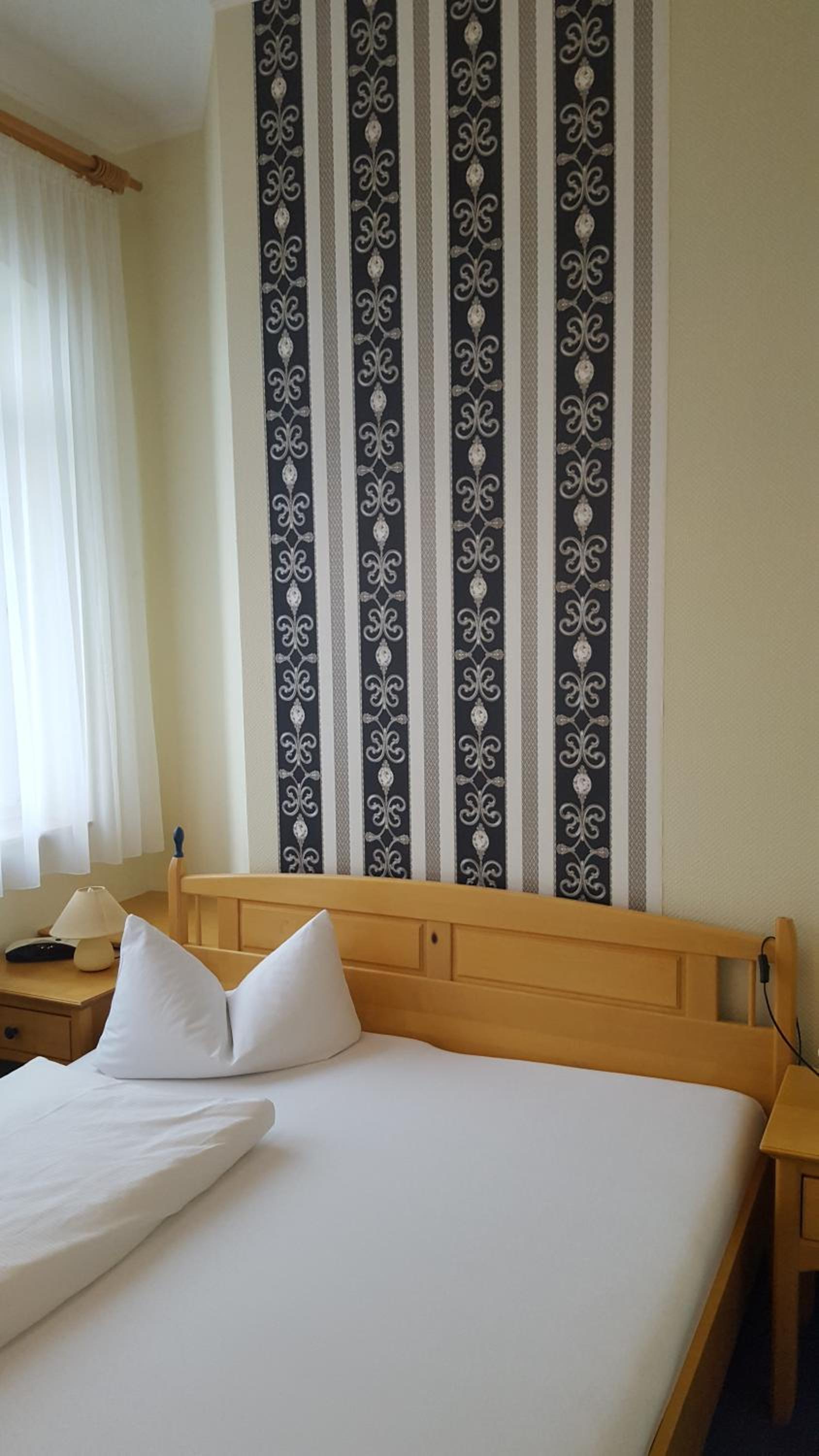 Double Room with Private Bathroom - Photo 2
