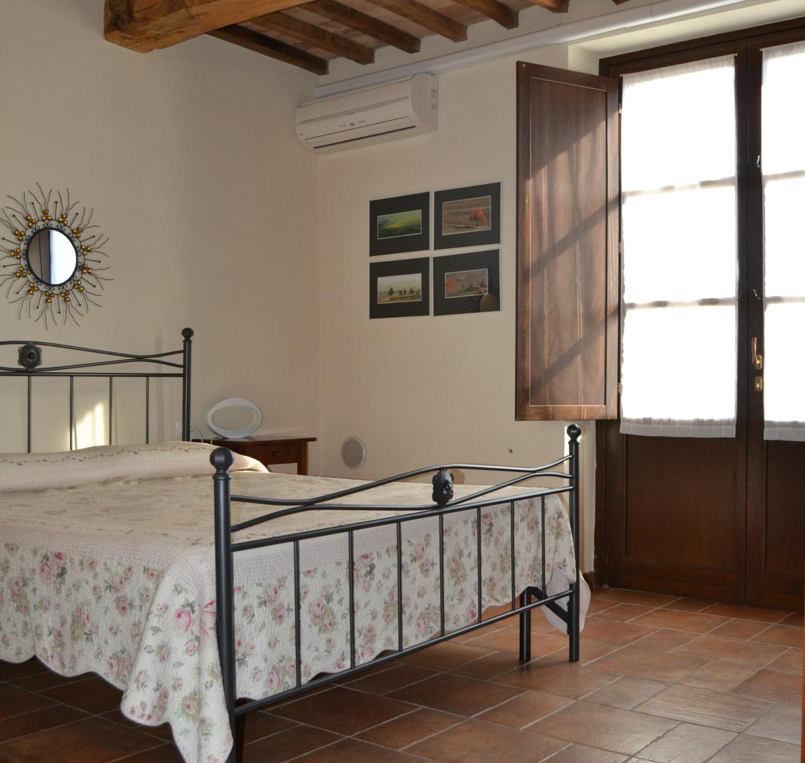 One-Bedroom Apartment with Garden