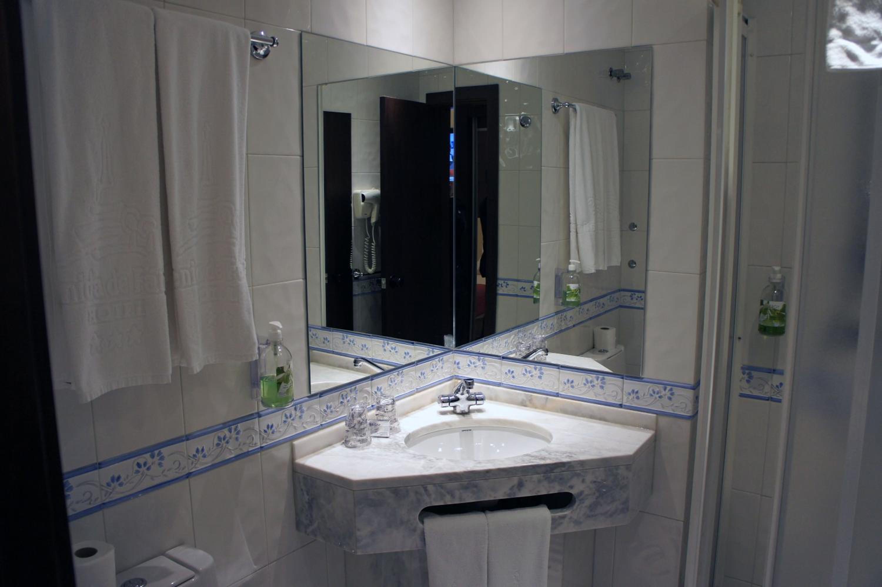 Single Room photo 3