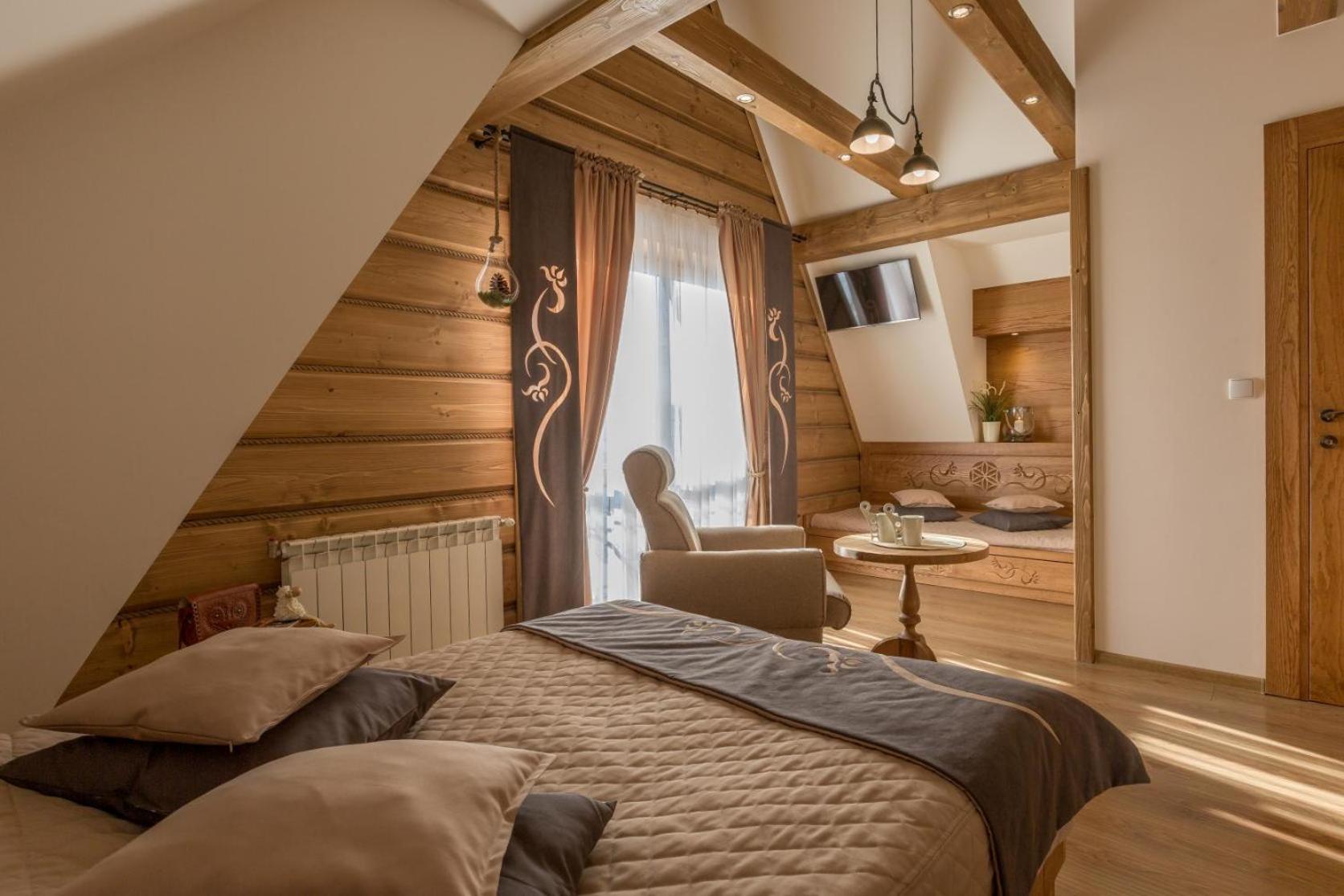 Deluxe Double Room with Mountain View
