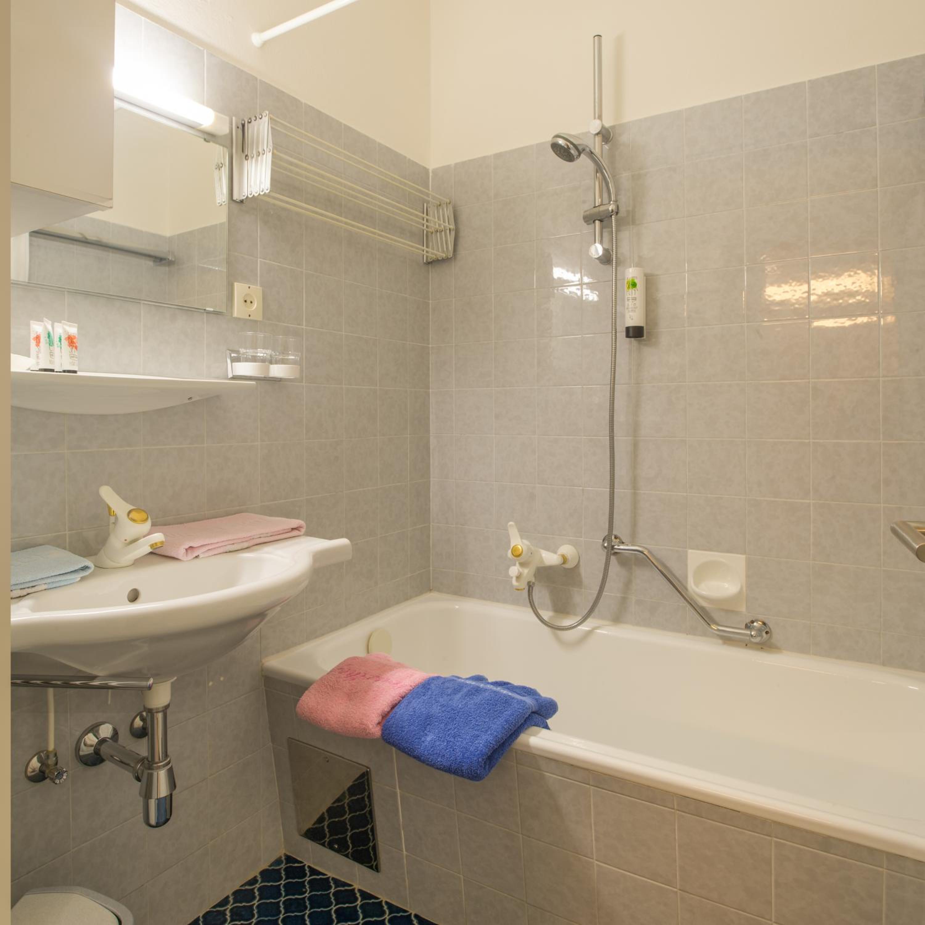 Two-Bedroom Apartment with Balcony photo 3