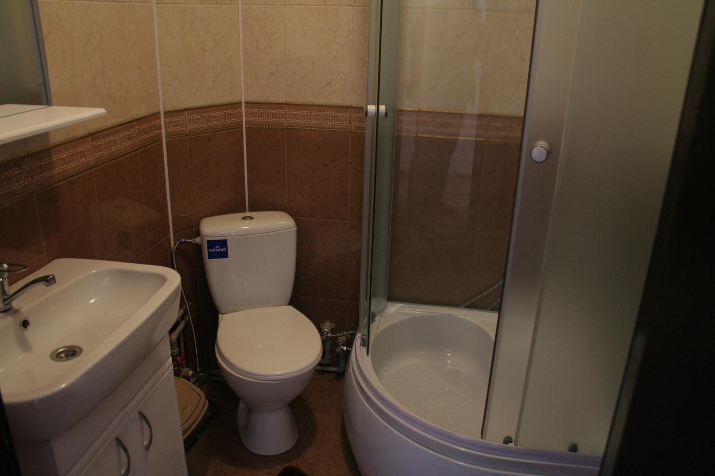 Double Room with Private Bathroom photo 2