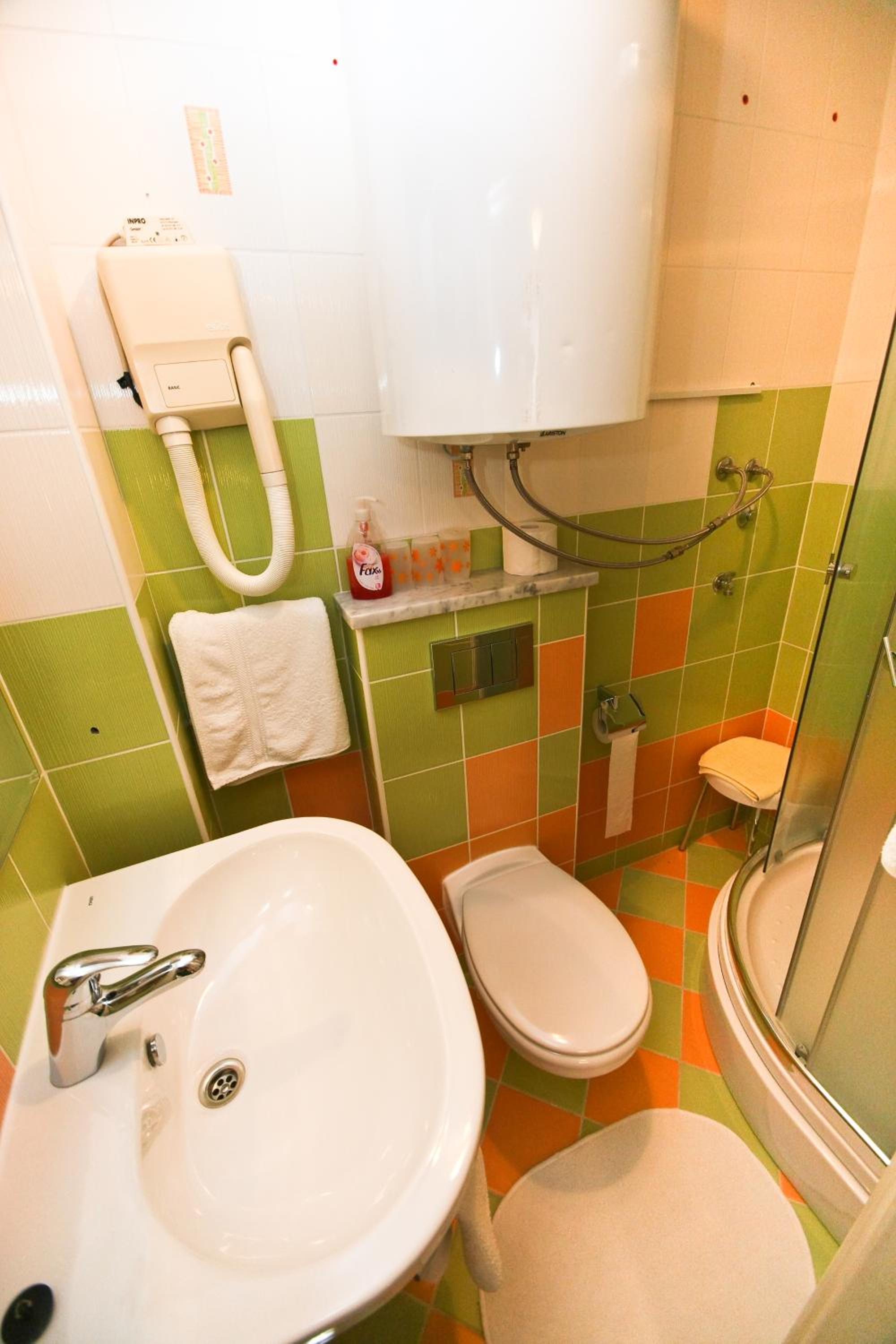 Apartment - Ground Floor photo 3