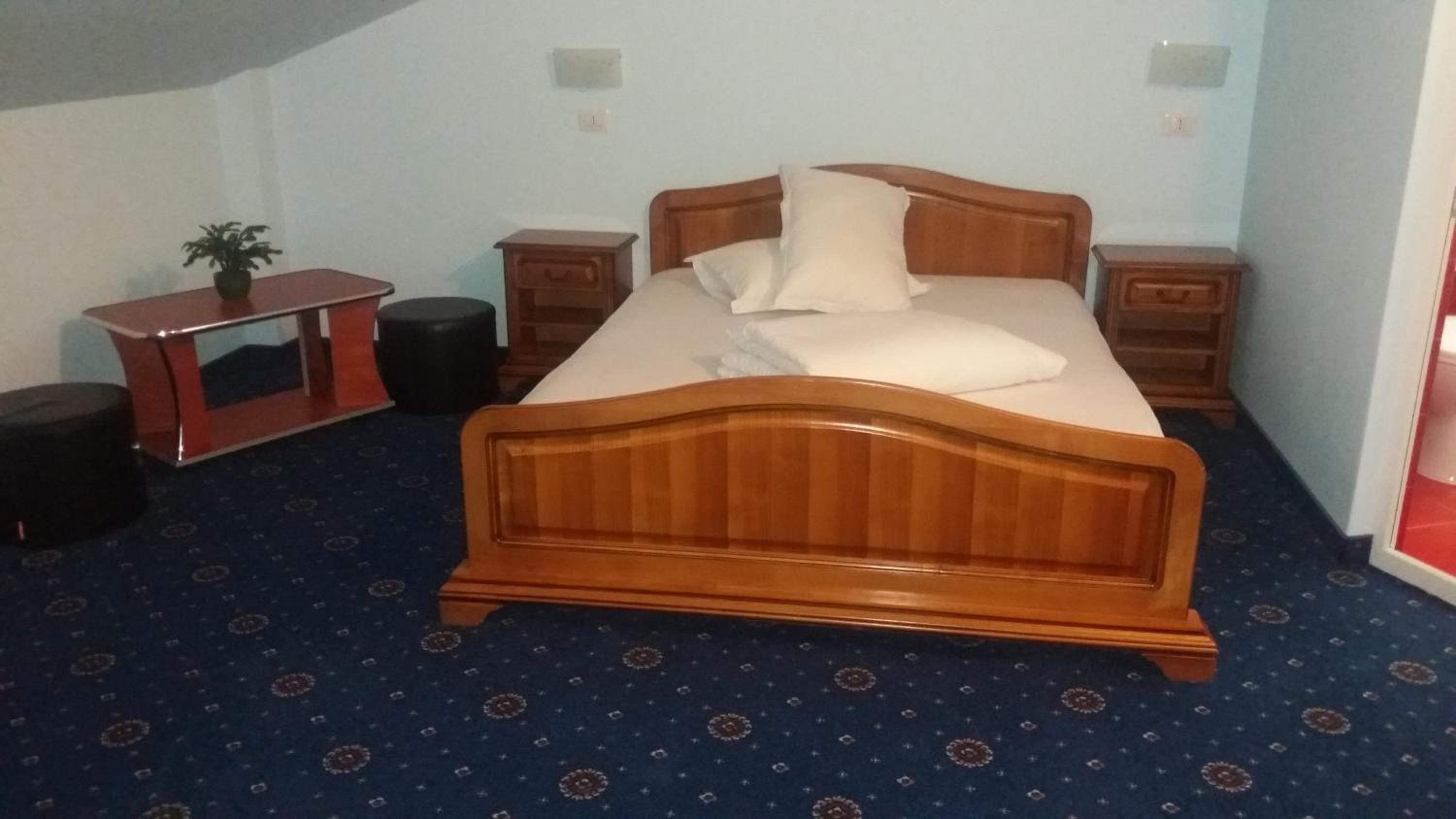 Double Room - Photo 5