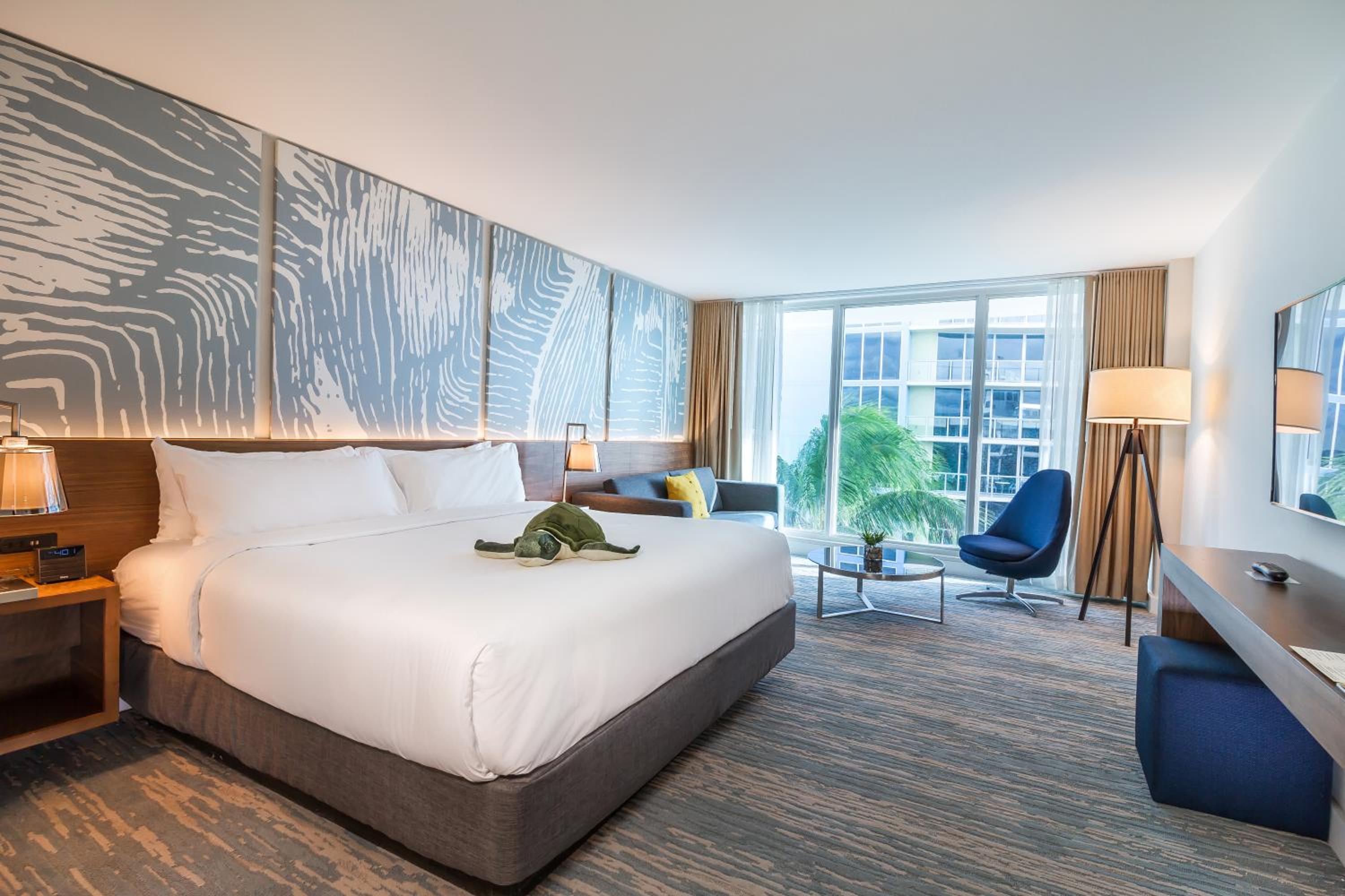 Standard King Bed - Accessible Shower - Photo 6