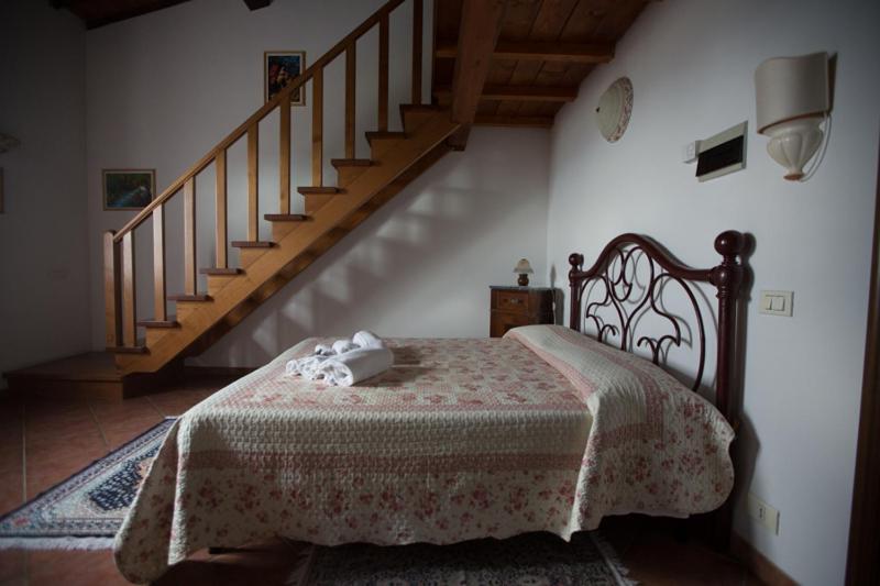 Double Room - Photo 5