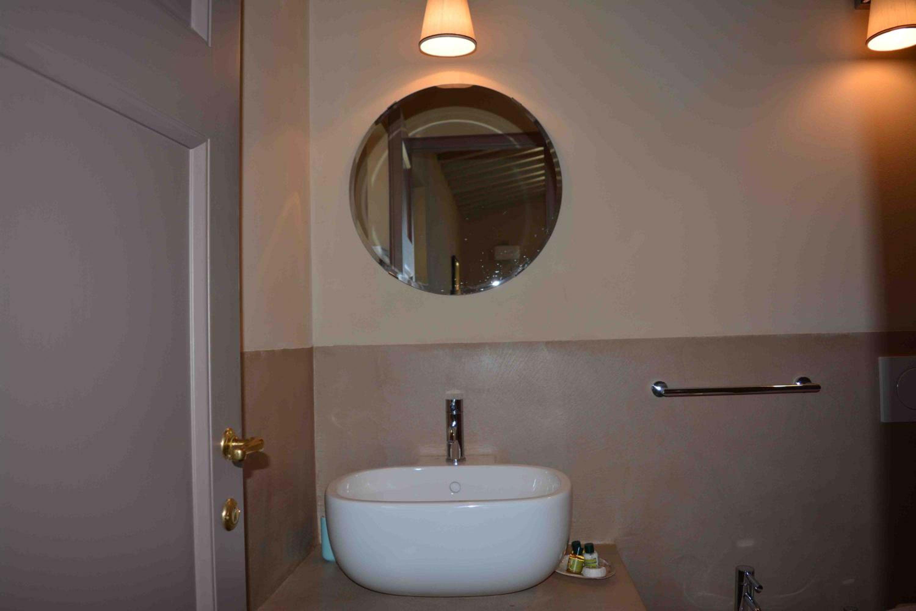 One-Bedroom Standard Apartment photo 2