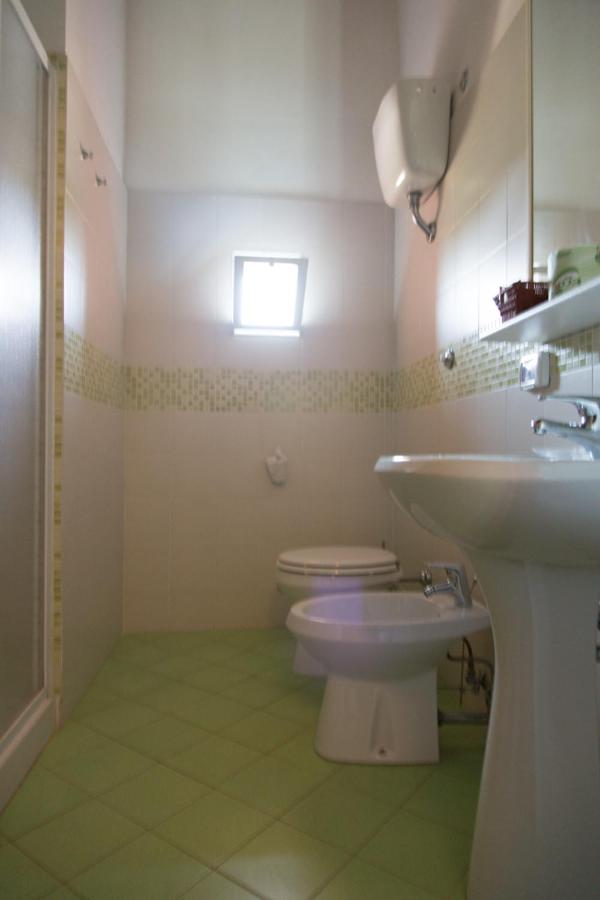 Double Room - Photo 9