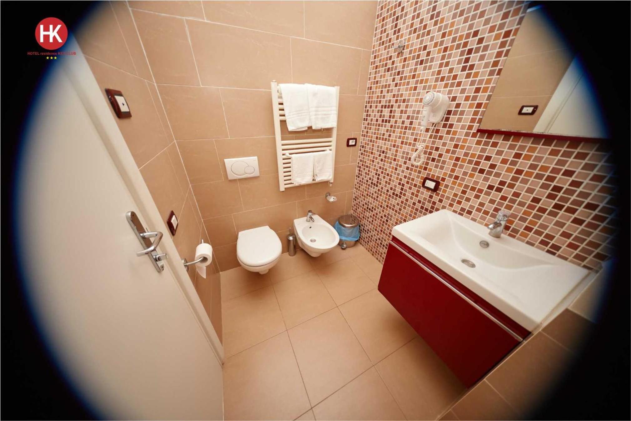 Double Room - Photo 11