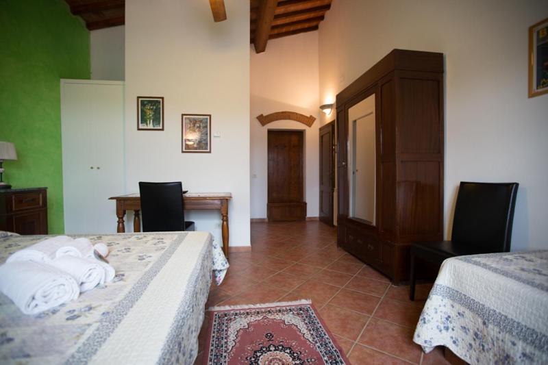 Triple Room photo 2