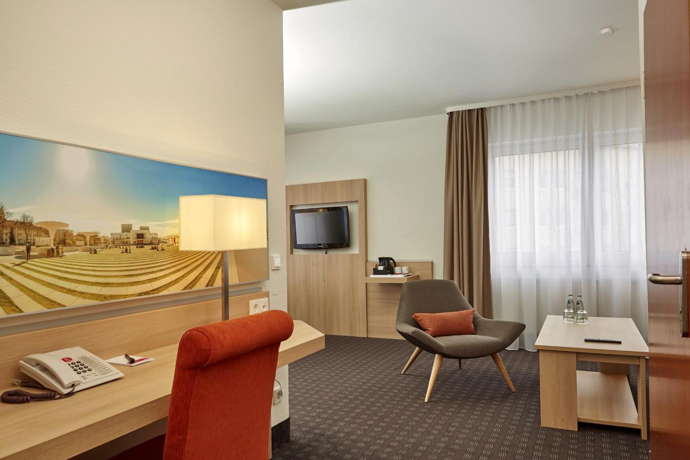 Suite - Photo 6