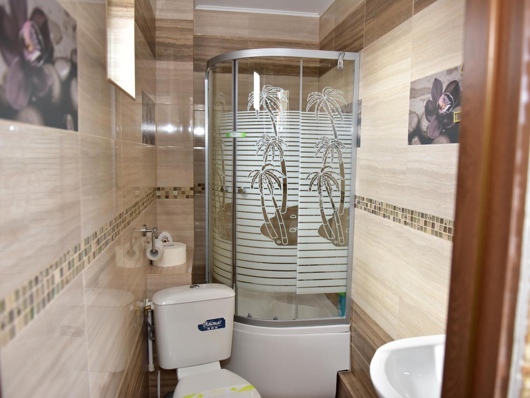 Double or Twin Room with Private Bathroom photo 3