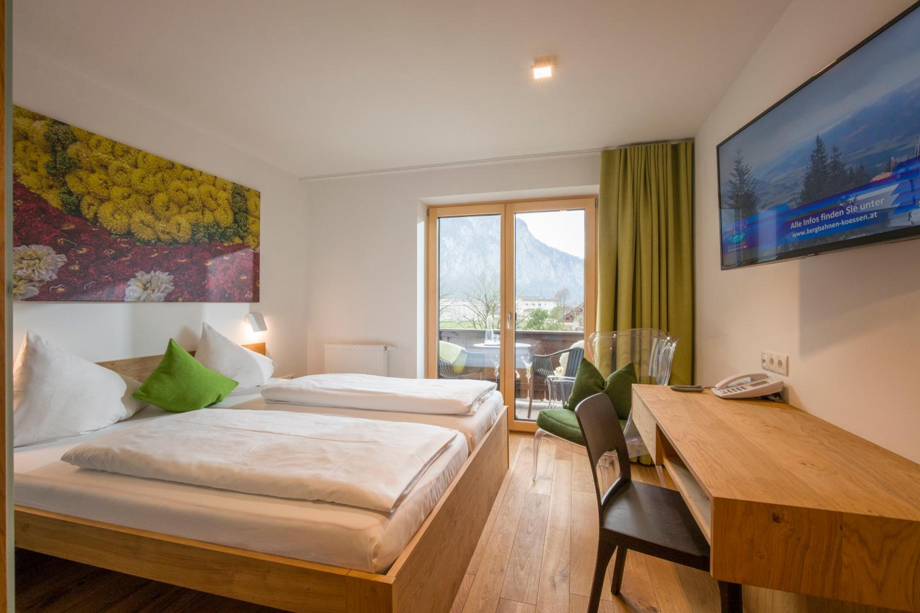 Special Offer - Small Double Room With Balcony photo 1