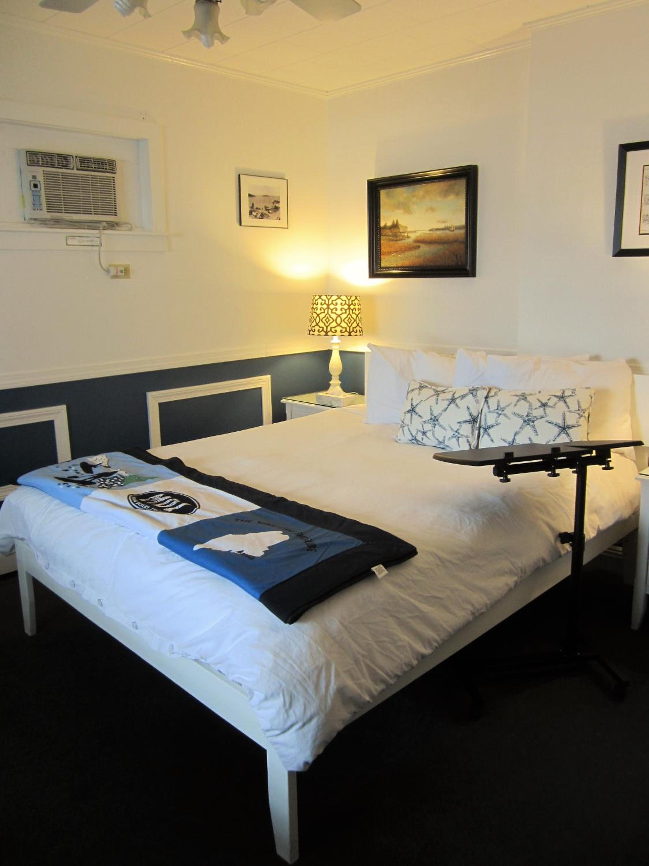 Queen Room photo 3